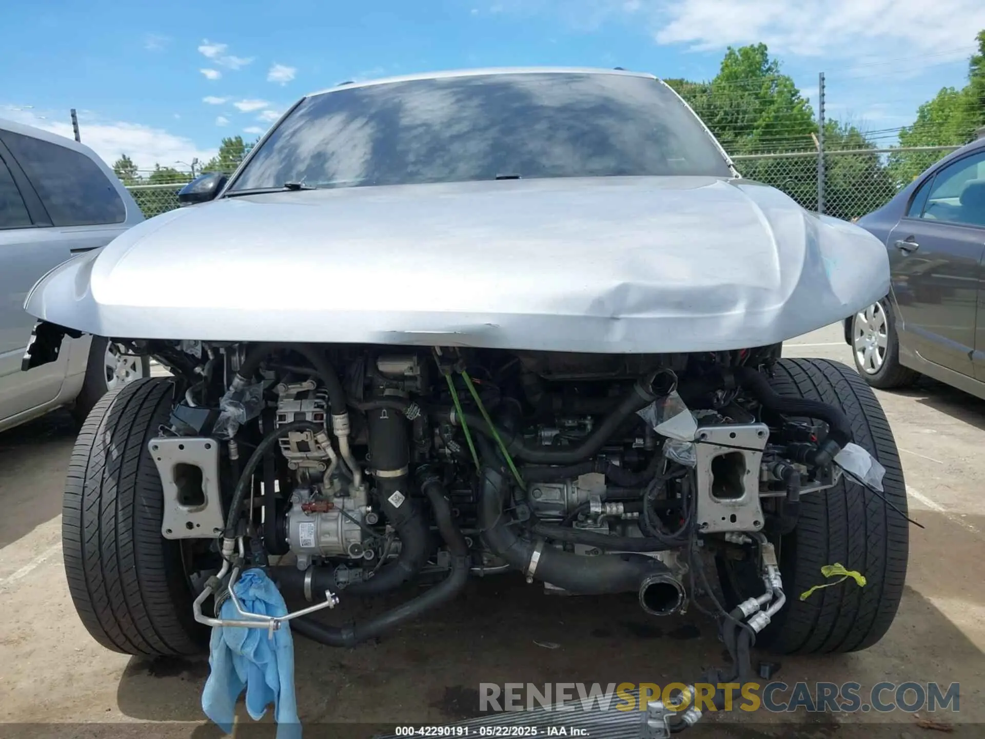 12 Photograph of a damaged car 3VV8B7AX9NM093043 VOLKSWAGEN TIGUAN 2022