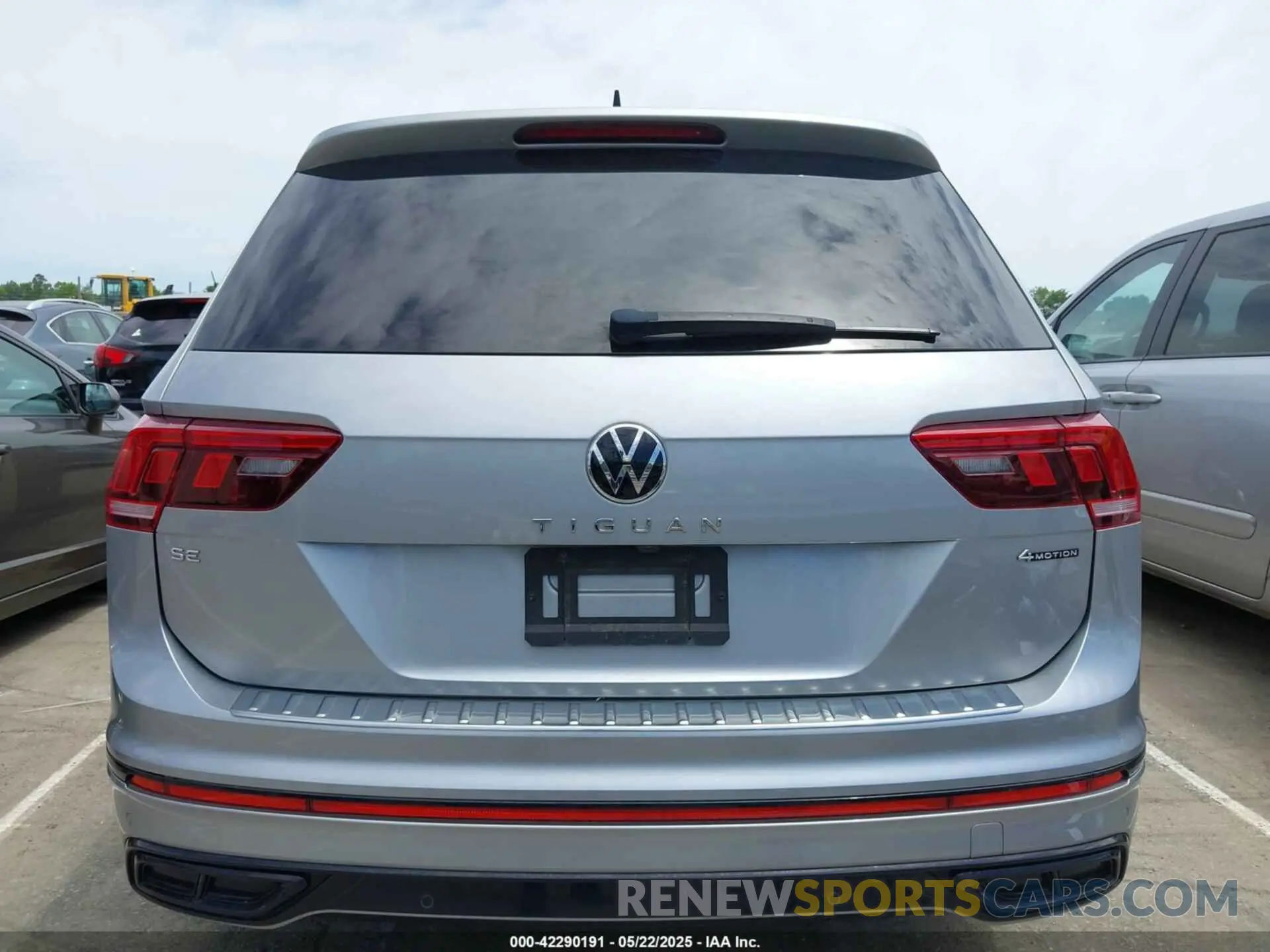 16 Photograph of a damaged car 3VV8B7AX9NM093043 VOLKSWAGEN TIGUAN 2022