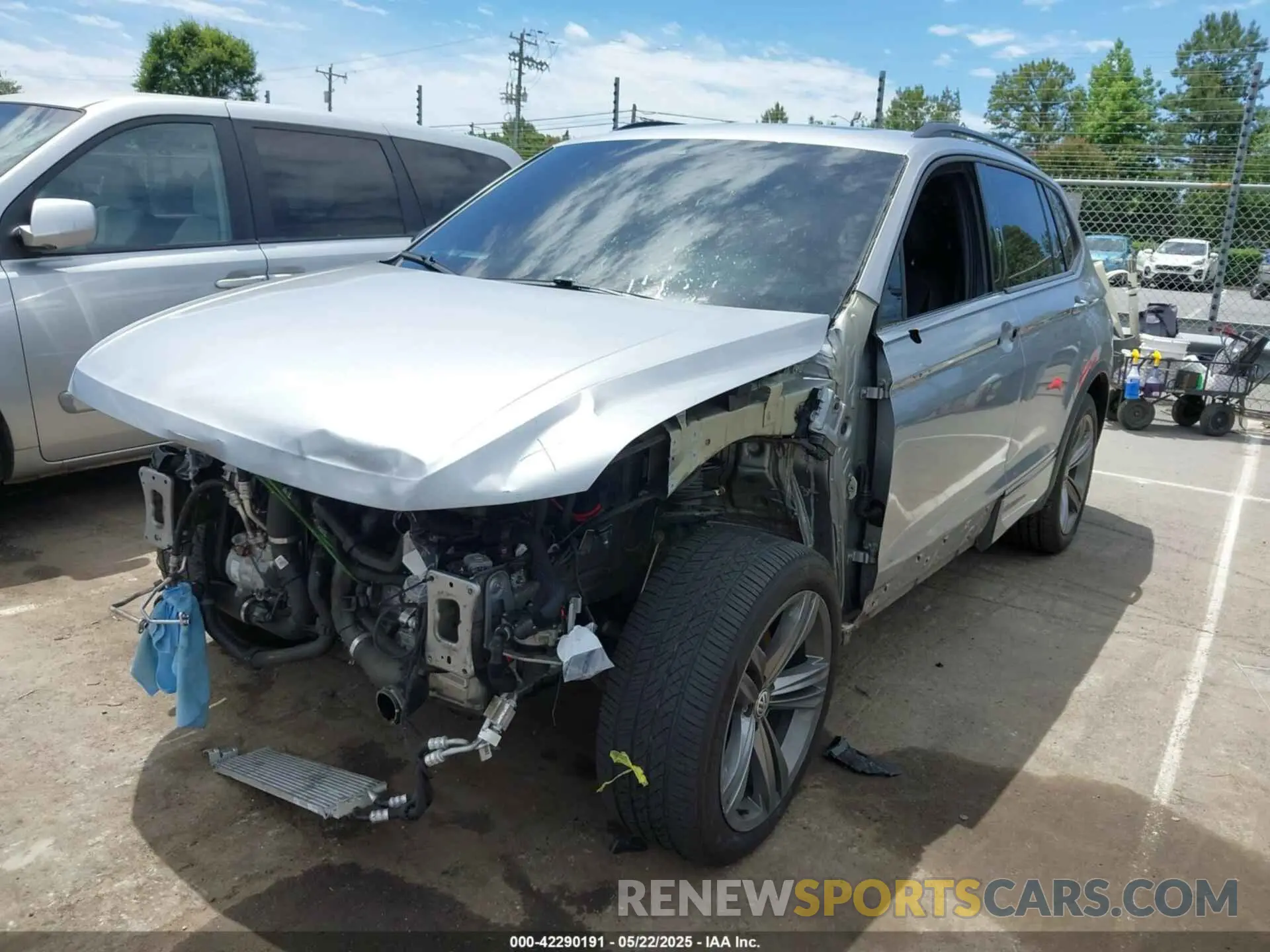 2 Photograph of a damaged car 3VV8B7AX9NM093043 VOLKSWAGEN TIGUAN 2022