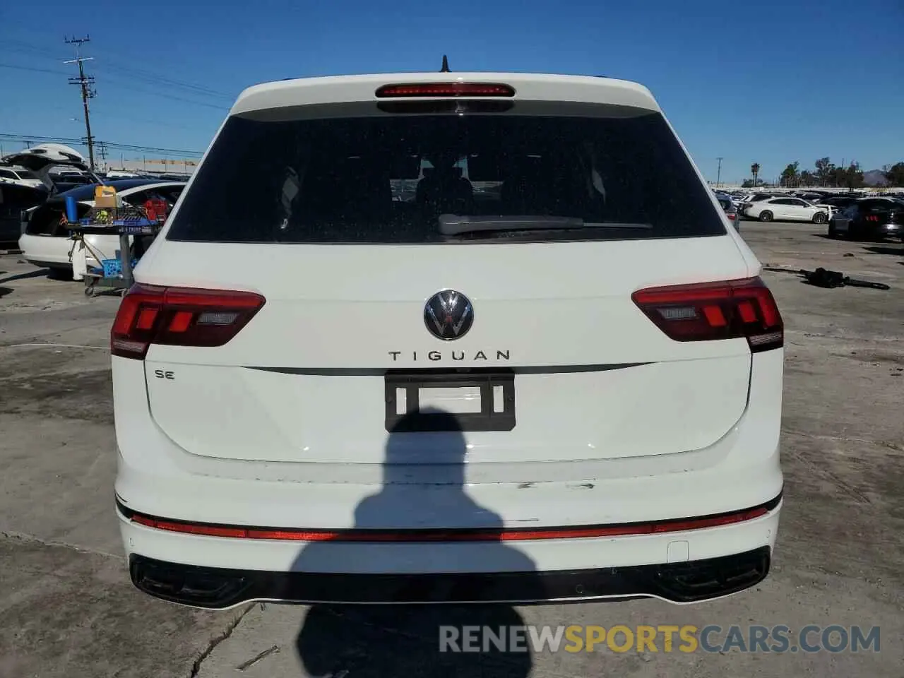 6 Photograph of a damaged car 3VVCB7AX0NM095371 VOLKSWAGEN TIGUAN 2022