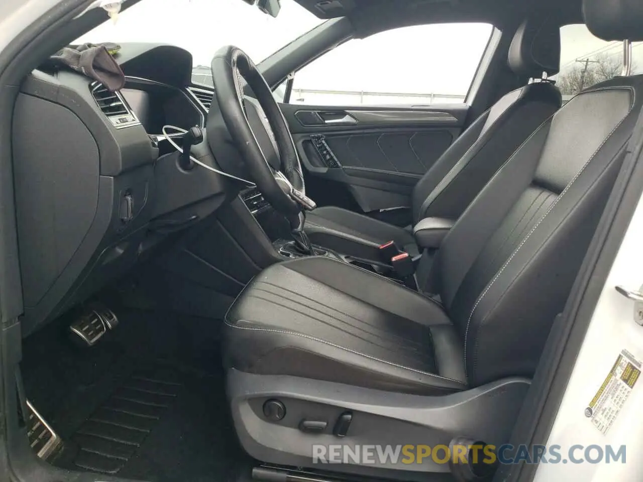7 Photograph of a damaged car 3VVCB7AX0NM105283 VOLKSWAGEN TIGUAN 2022