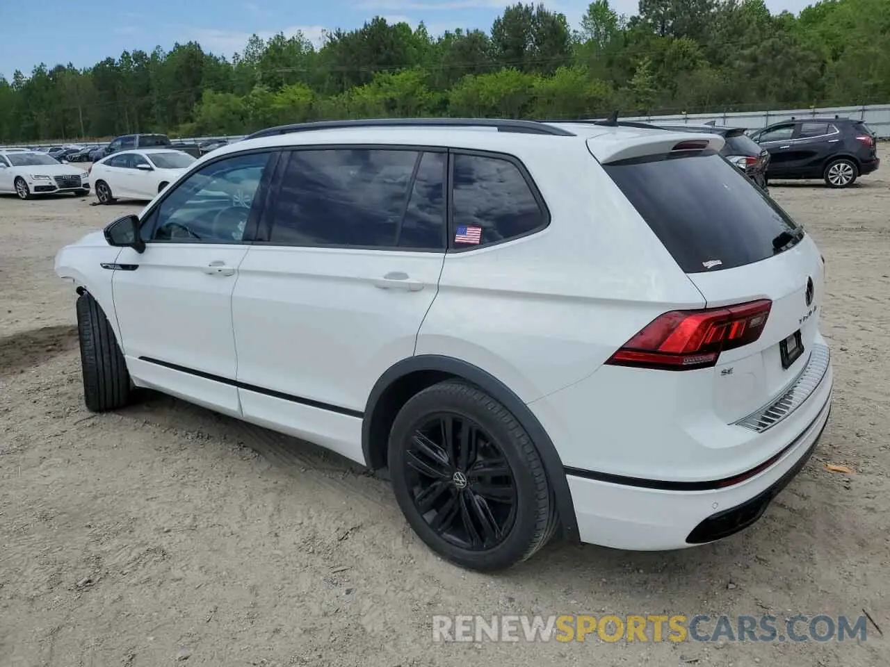 2 Photograph of a damaged car 3VVCB7AX0NM105476 VOLKSWAGEN TIGUAN 2022