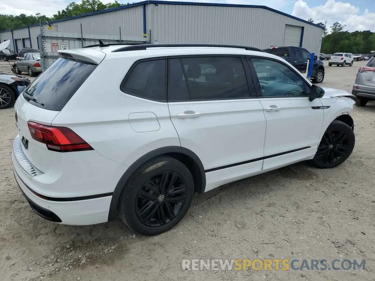 3 Photograph of a damaged car 3VVCB7AX0NM105476 VOLKSWAGEN TIGUAN 2022