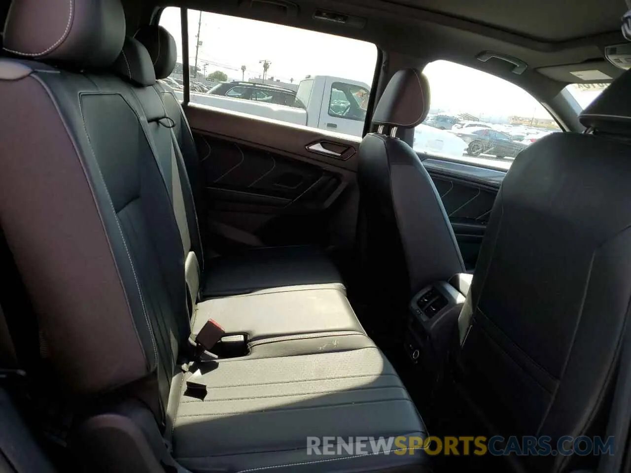 11 Photograph of a damaged car 3VVCB7AX0NM140986 VOLKSWAGEN TIGUAN 2022