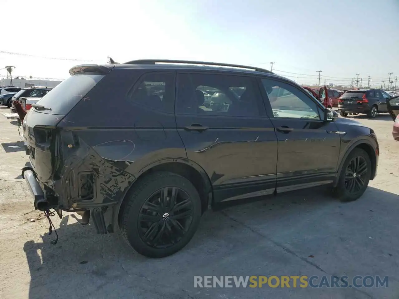 3 Photograph of a damaged car 3VVCB7AX0NM140986 VOLKSWAGEN TIGUAN 2022