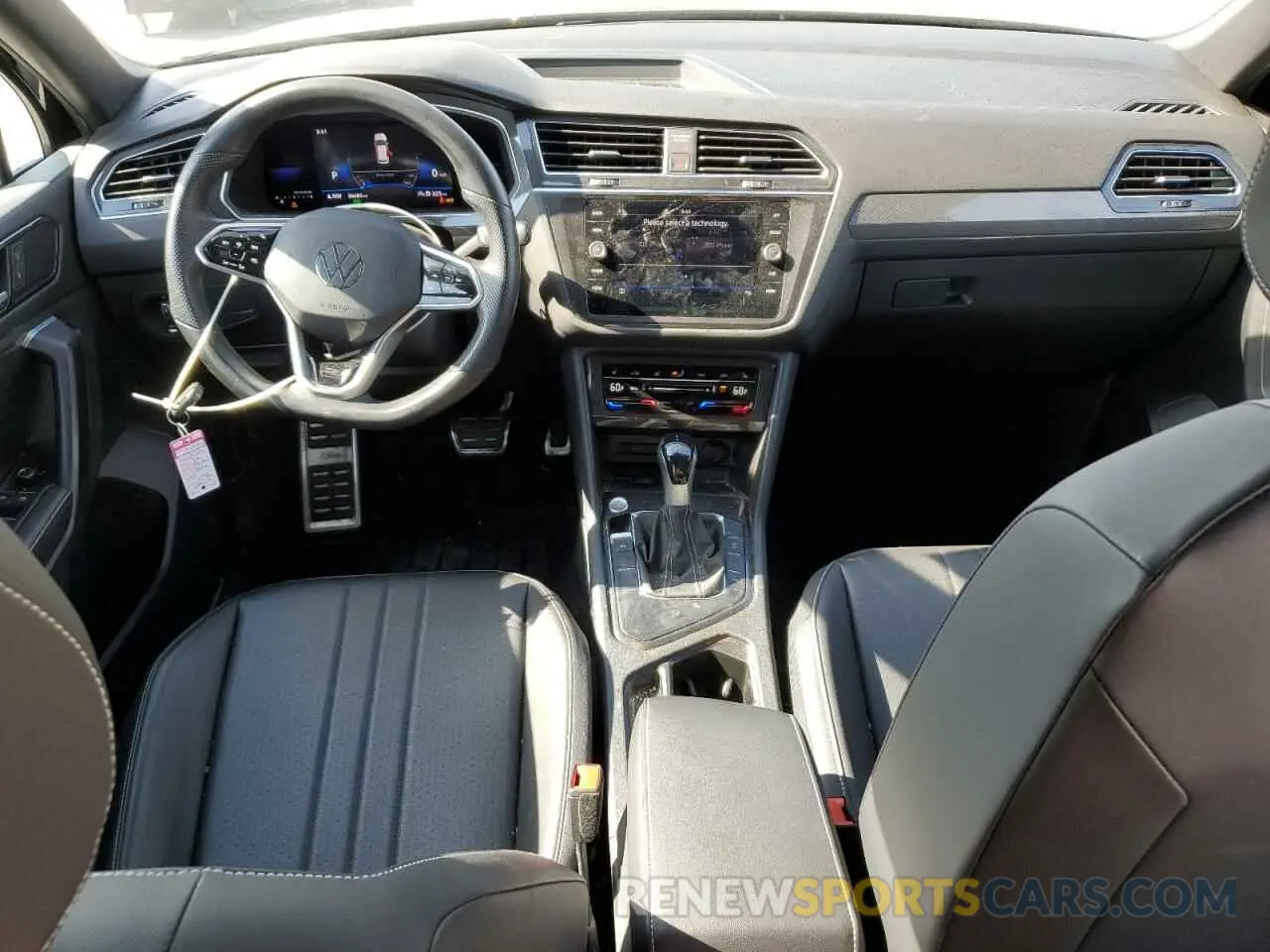 8 Photograph of a damaged car 3VVCB7AX0NM140986 VOLKSWAGEN TIGUAN 2022