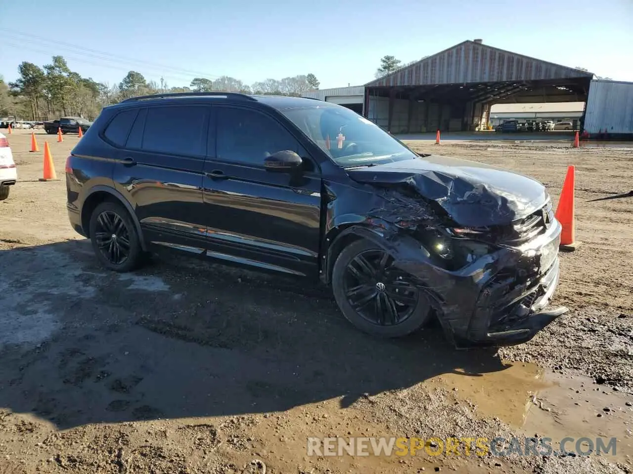 4 Photograph of a damaged car 3VVCB7AX1NM001398 VOLKSWAGEN TIGUAN 2022