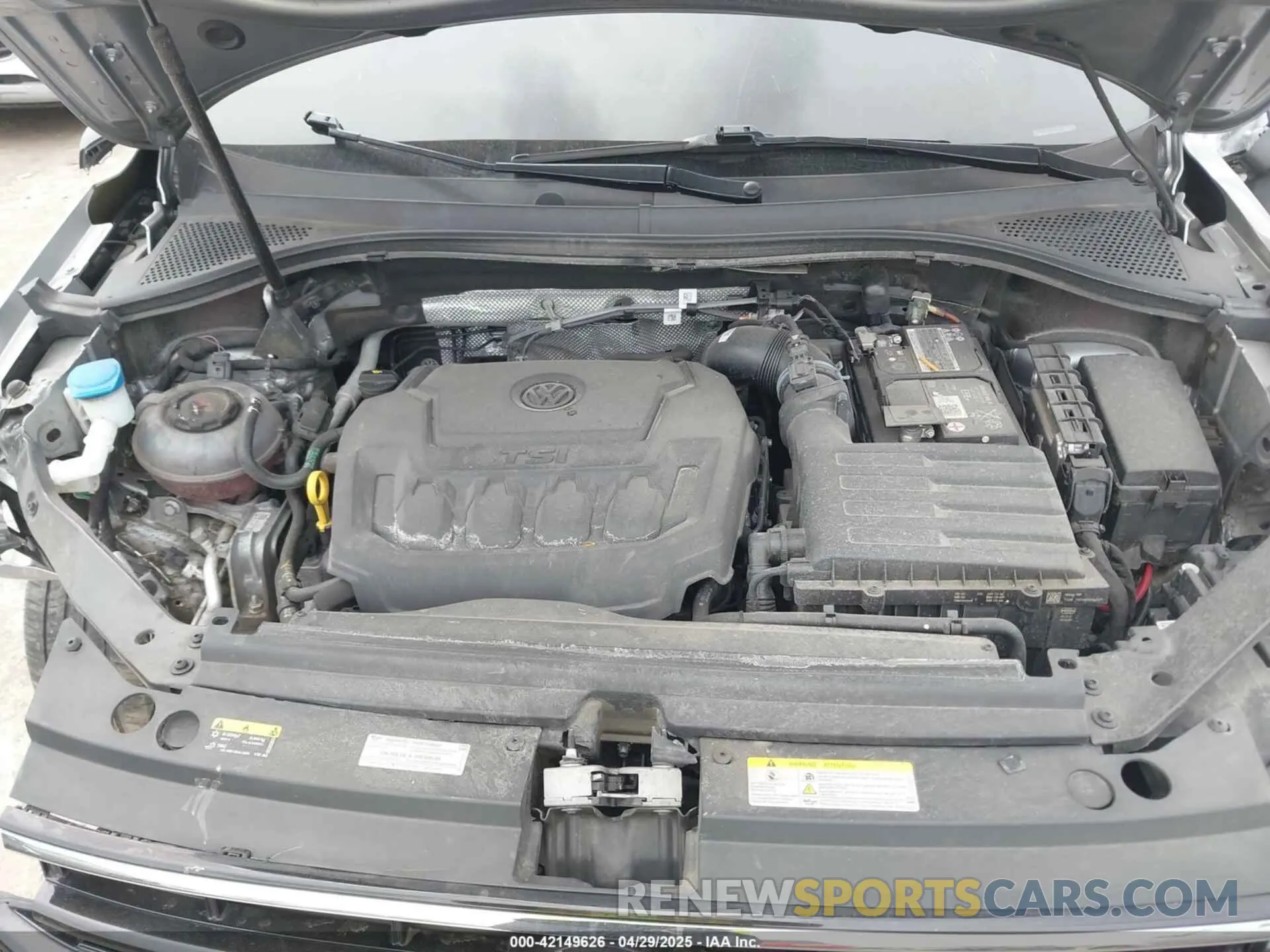 10 Photograph of a damaged car 3VVCB7AX1NM065960 VOLKSWAGEN TIGUAN 2022