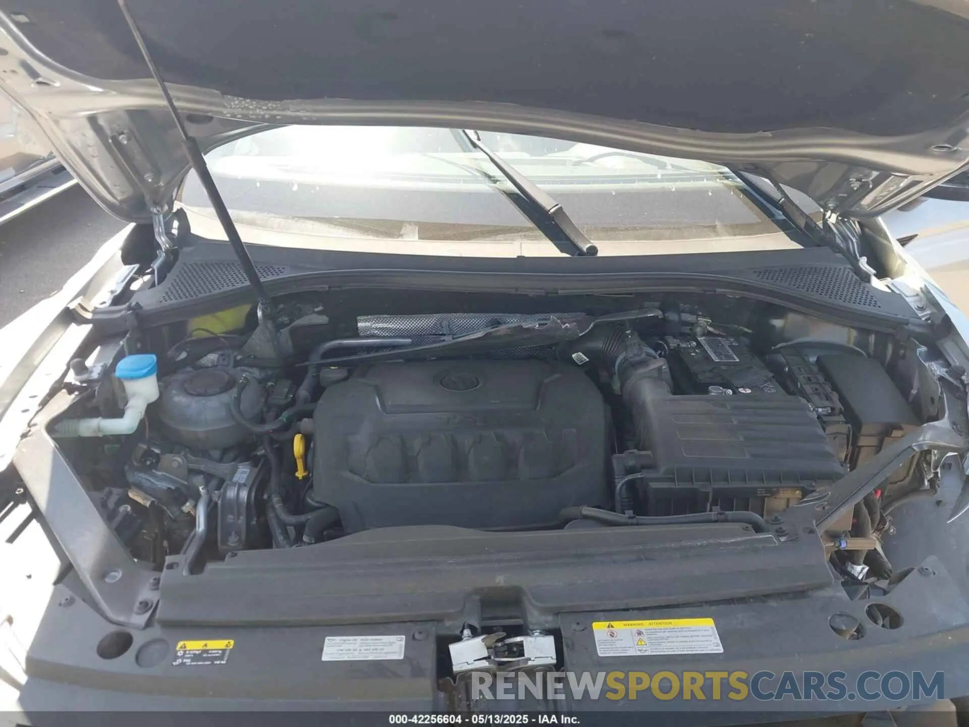 10 Photograph of a damaged car 3VVCB7AX2NM003645 VOLKSWAGEN TIGUAN 2022