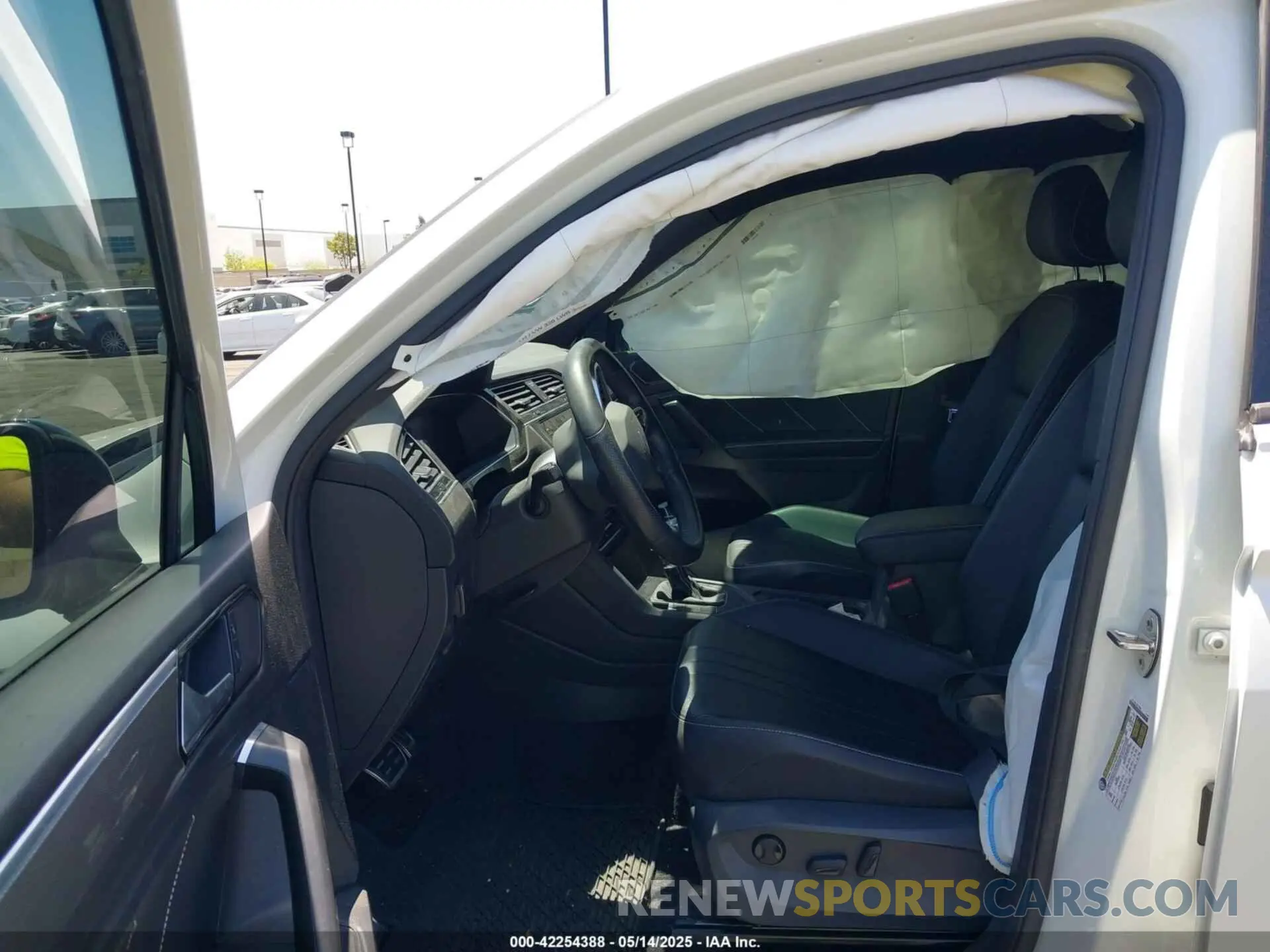 5 Photograph of a damaged car 3VVCB7AX3NM073218 VOLKSWAGEN TIGUAN 2022