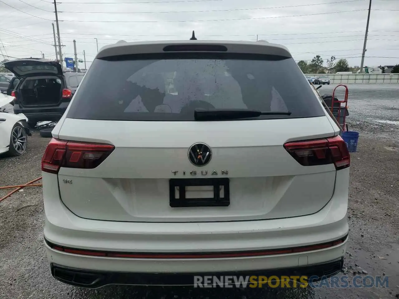 6 Photograph of a damaged car 3VVCB7AX4NM041300 VOLKSWAGEN TIGUAN 2022