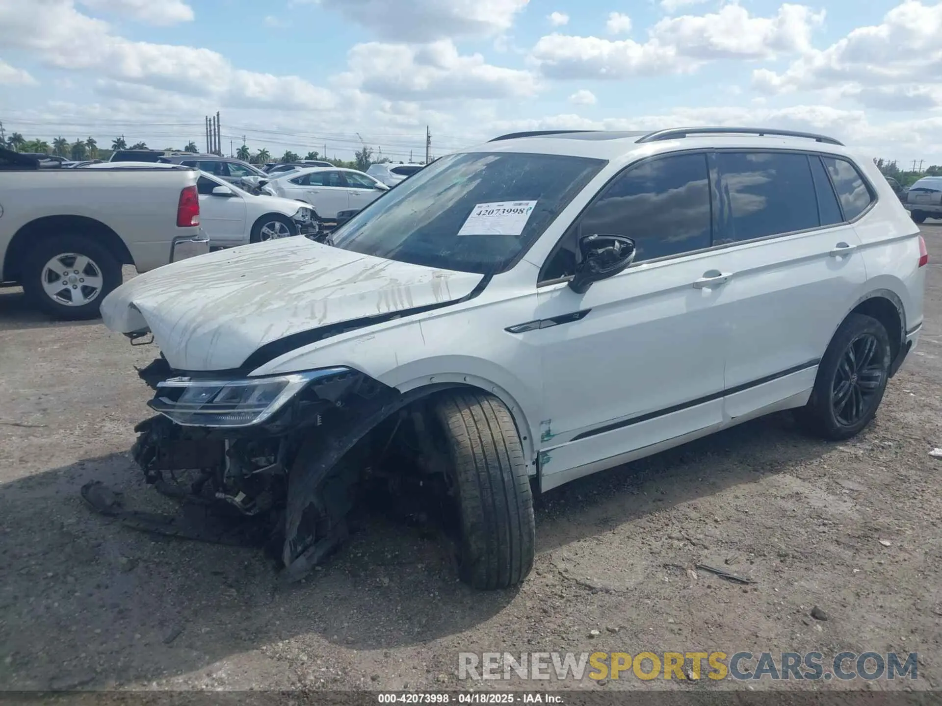 2 Photograph of a damaged car 3VVCB7AX5NM040222 VOLKSWAGEN TIGUAN 2022