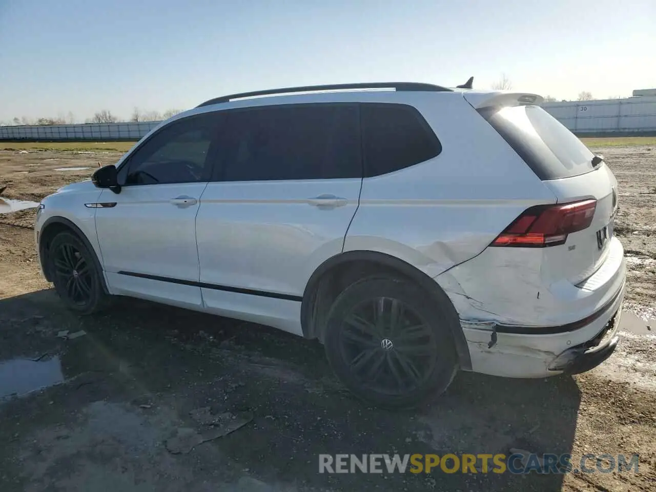 2 Photograph of a damaged car 3VVCB7AX5NM060390 VOLKSWAGEN TIGUAN 2022