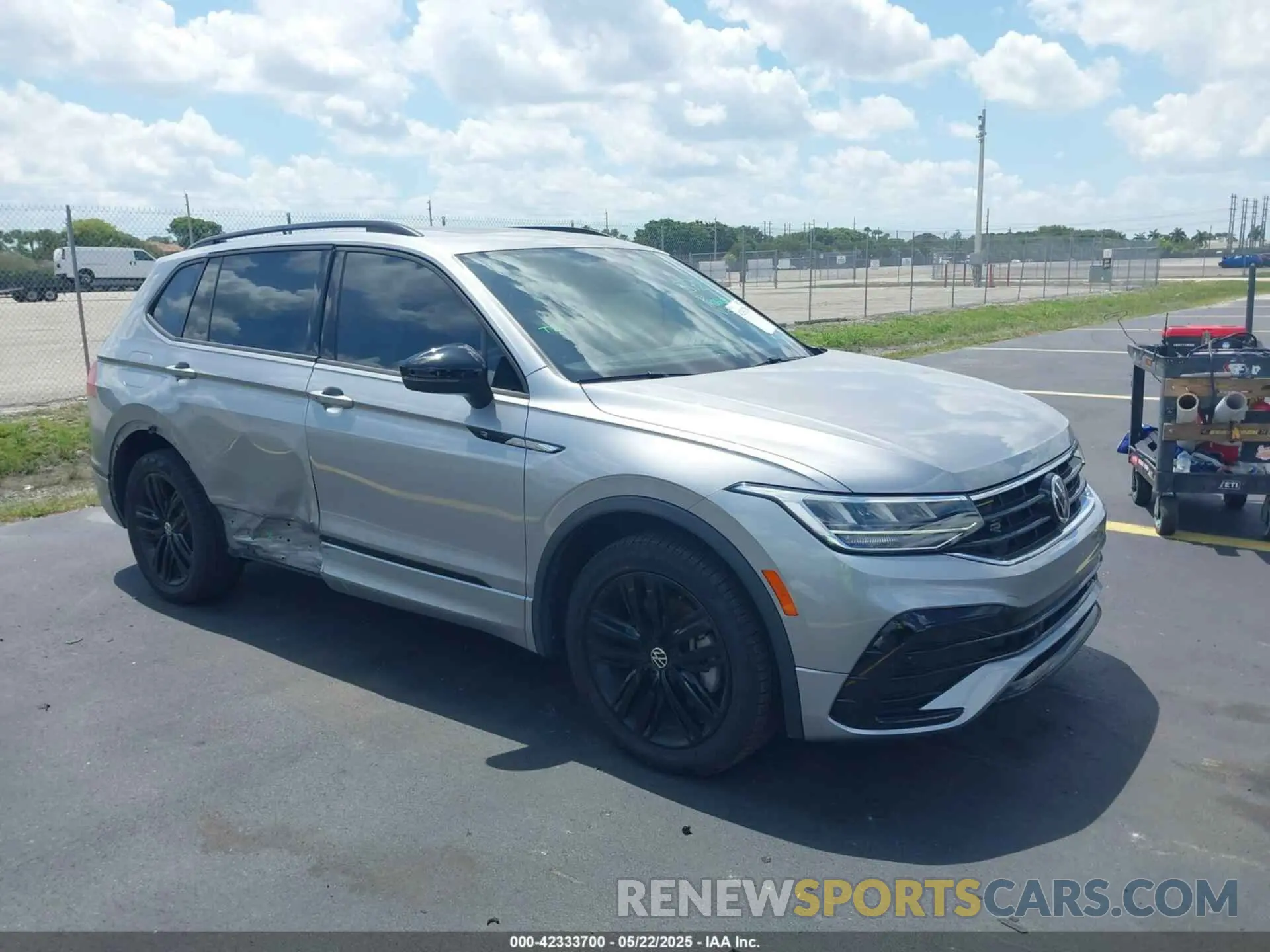 1 Photograph of a damaged car 3VVCB7AX5NM063130 VOLKSWAGEN TIGUAN 2022