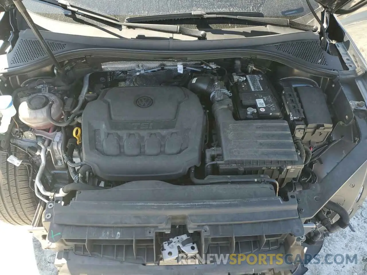12 Photograph of a damaged car 3VVCB7AX5NM080672 VOLKSWAGEN TIGUAN 2022