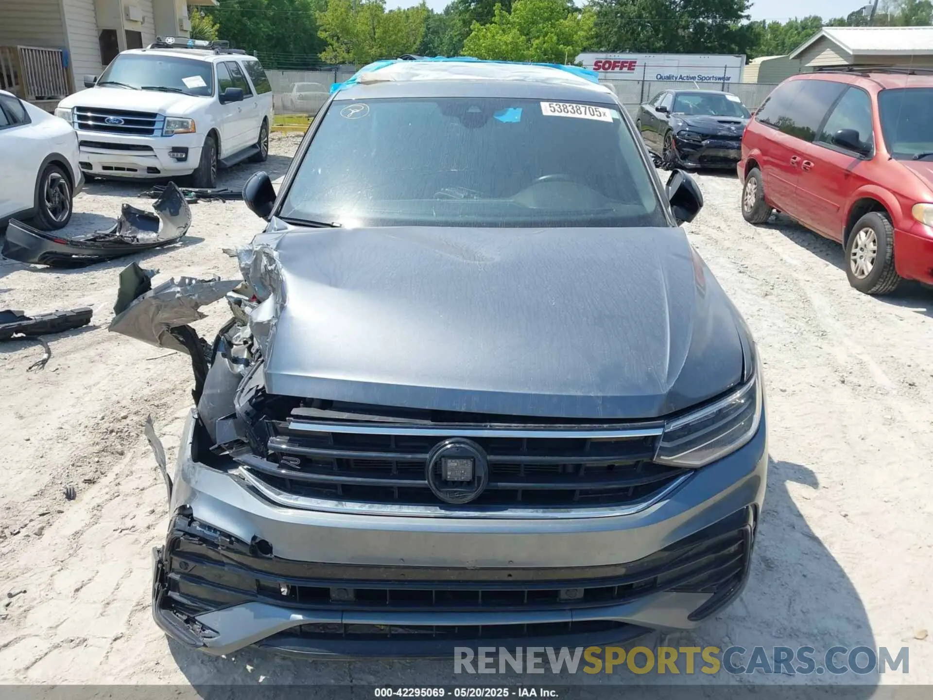 12 Photograph of a damaged car 3VVCB7AX5NM104260 VOLKSWAGEN TIGUAN 2022