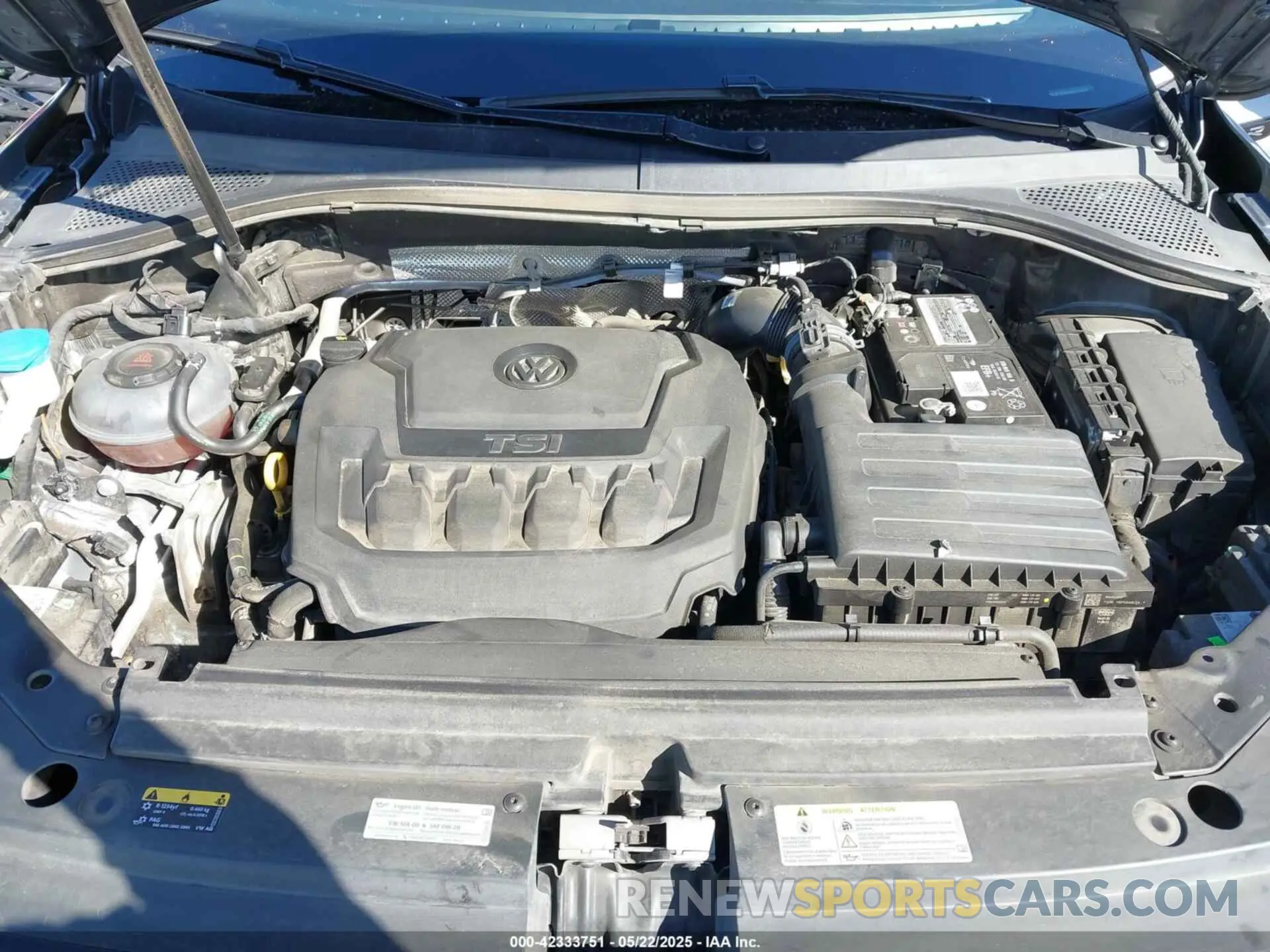 10 Photograph of a damaged car 3VVCB7AX6NM074394 VOLKSWAGEN TIGUAN 2022