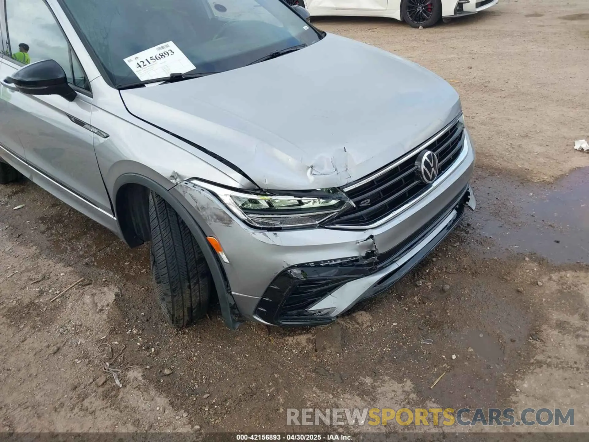 17 Photograph of a damaged car 3VVCB7AX6NM075609 VOLKSWAGEN TIGUAN 2022