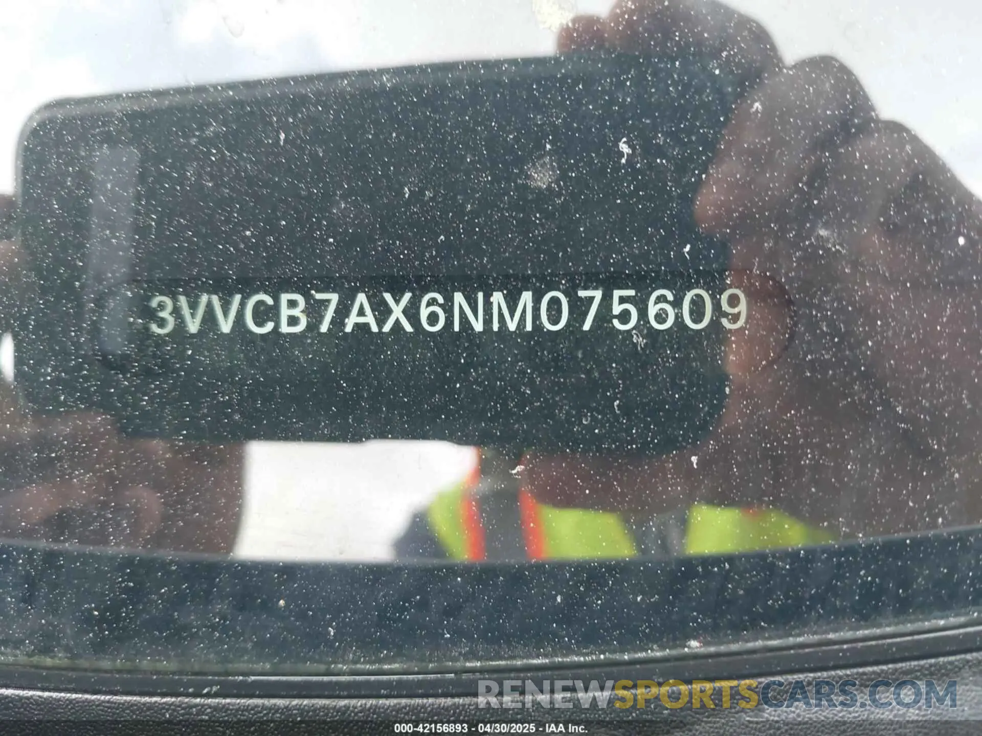 9 Photograph of a damaged car 3VVCB7AX6NM075609 VOLKSWAGEN TIGUAN 2022