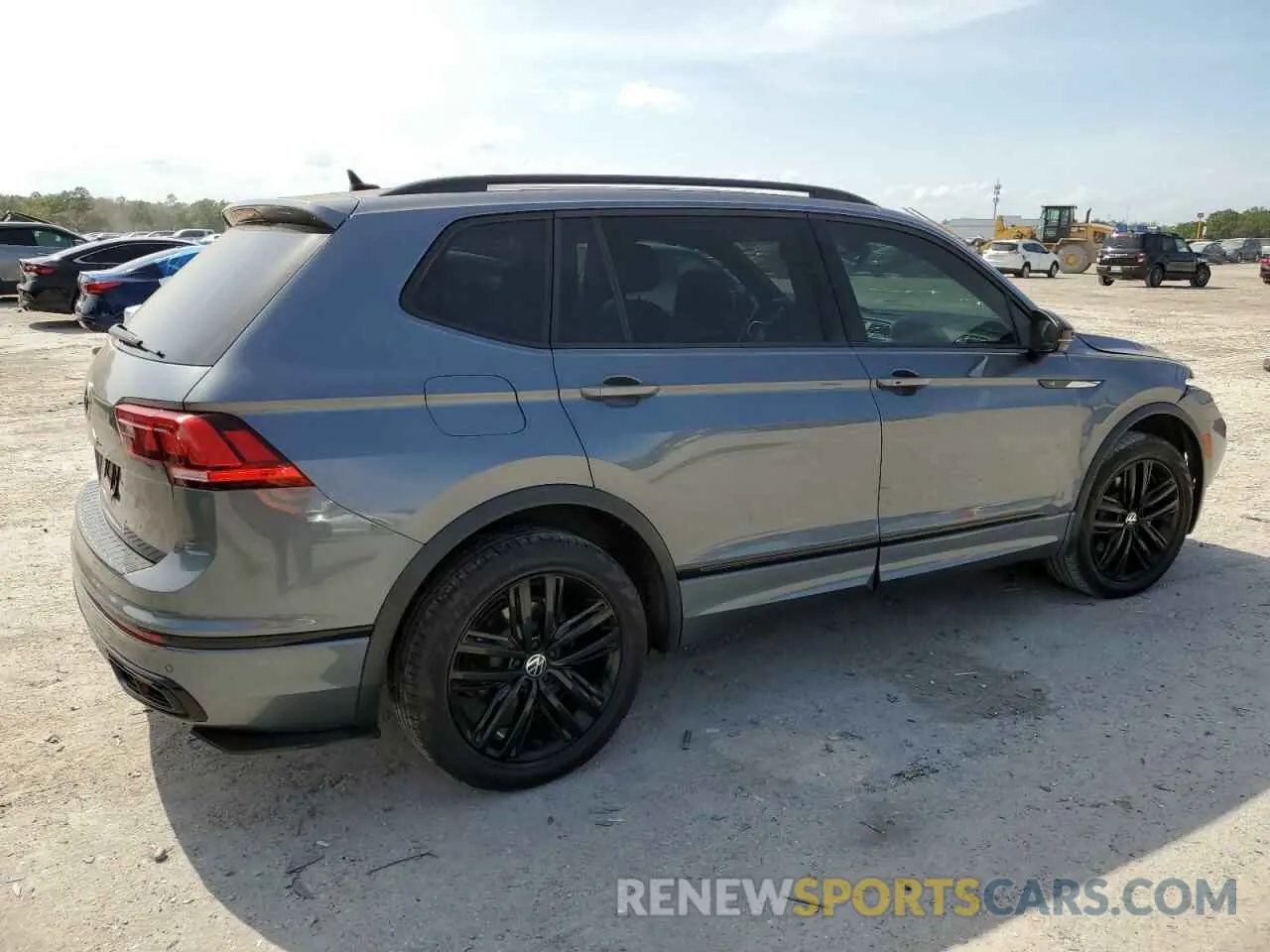 3 Photograph of a damaged car 3VVCB7AX6NM081880 VOLKSWAGEN TIGUAN 2022
