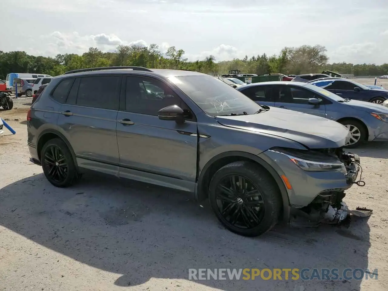 4 Photograph of a damaged car 3VVCB7AX6NM081880 VOLKSWAGEN TIGUAN 2022