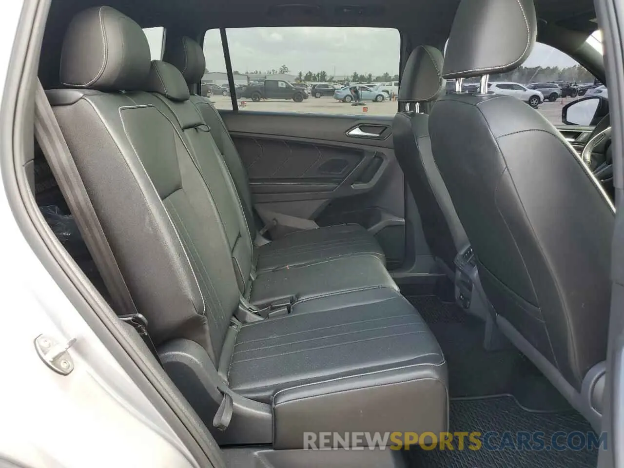 11 Photograph of a damaged car 3VVCB7AX6NM140264 VOLKSWAGEN TIGUAN 2022