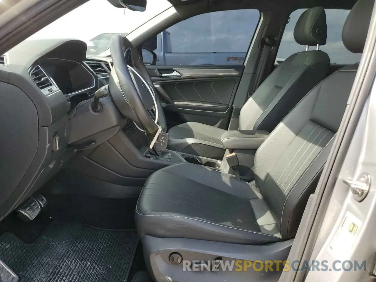7 Photograph of a damaged car 3VVCB7AX6NM140264 VOLKSWAGEN TIGUAN 2022