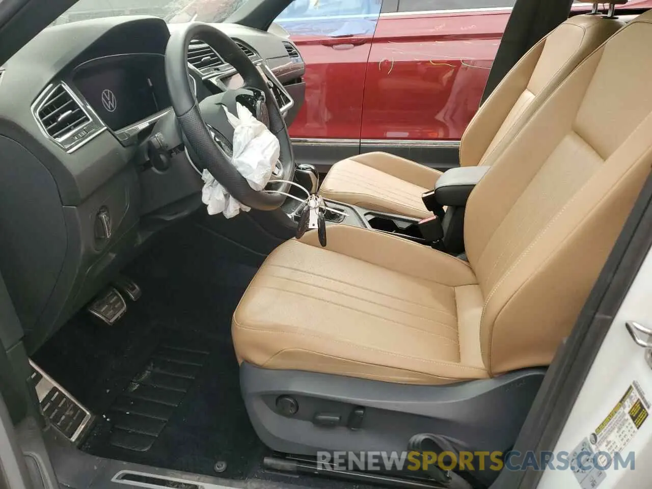 7 Photograph of a damaged car 3VVCB7AX7NM058155 VOLKSWAGEN TIGUAN 2022
