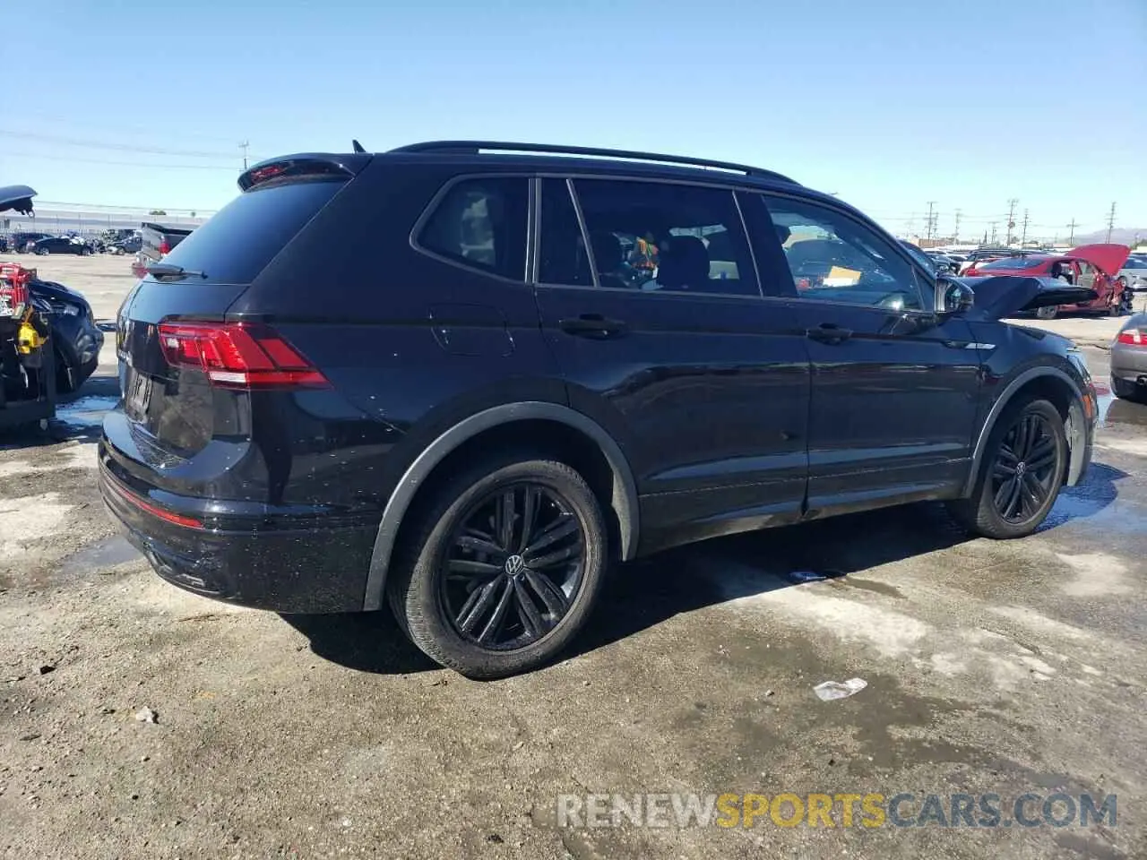 3 Photograph of a damaged car 3VVCB7AX7NM098459 VOLKSWAGEN TIGUAN 2022