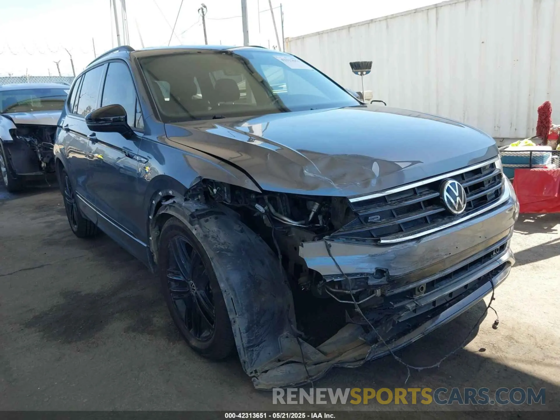 1 Photograph of a damaged car 3VVCB7AX8NM039730 VOLKSWAGEN TIGUAN 2022
