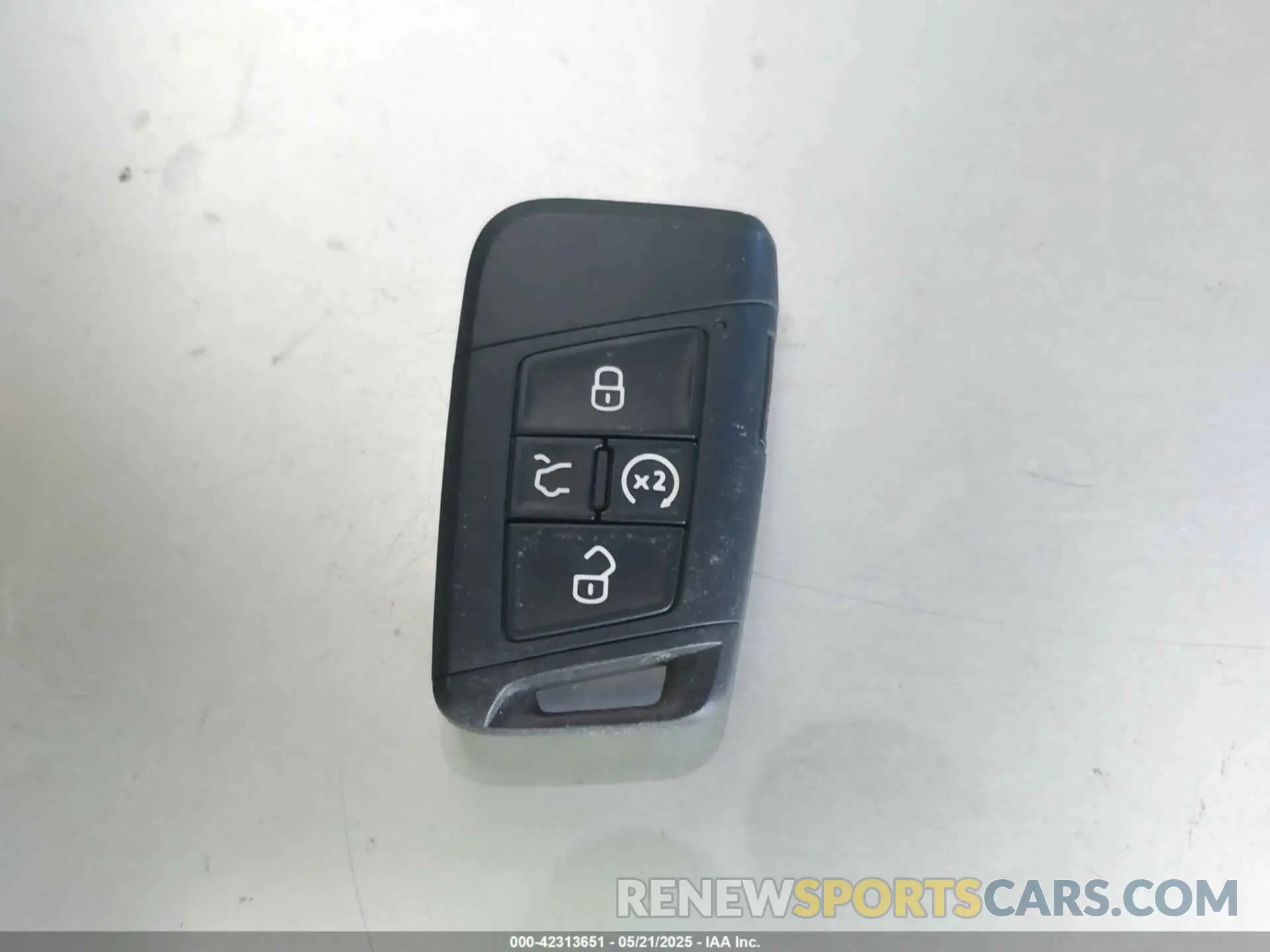 11 Photograph of a damaged car 3VVCB7AX8NM039730 VOLKSWAGEN TIGUAN 2022