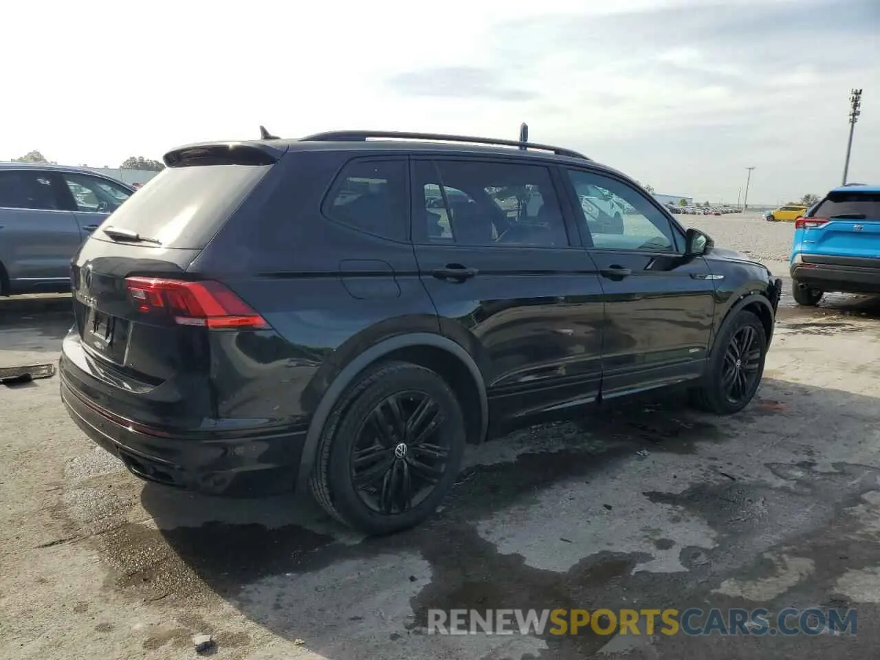 3 Photograph of a damaged car 3VVCB7AX9NM099855 VOLKSWAGEN TIGUAN 2022