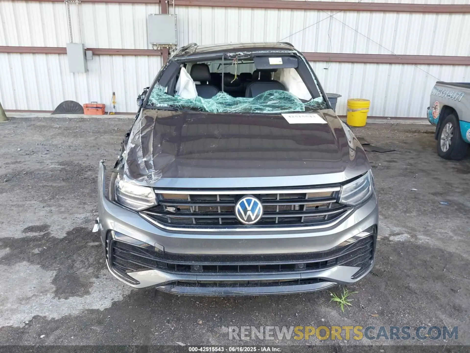 12 Photograph of a damaged car 3VVCB7AXXNM091425 VOLKSWAGEN TIGUAN 2022