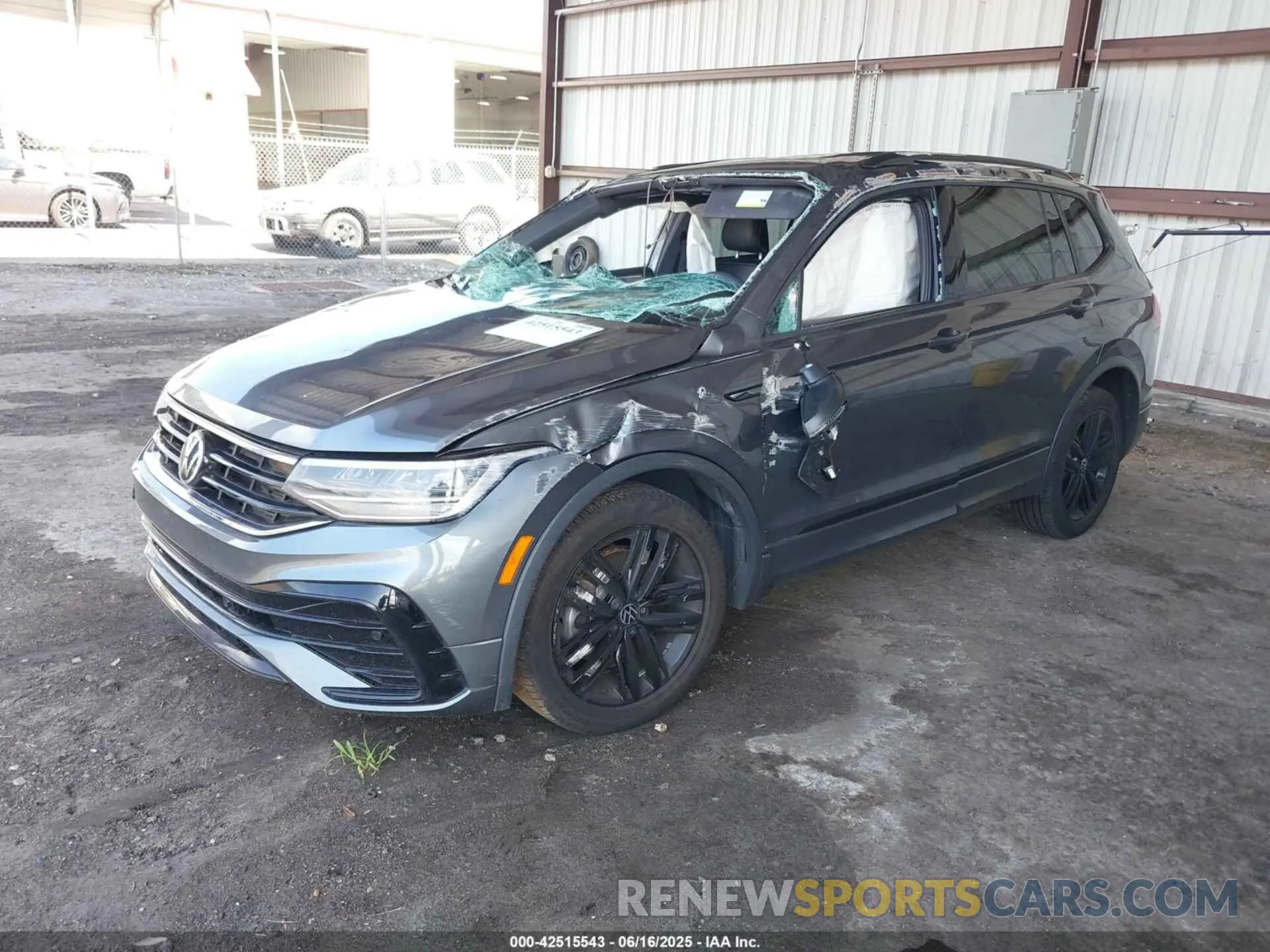 2 Photograph of a damaged car 3VVCB7AXXNM091425 VOLKSWAGEN TIGUAN 2022