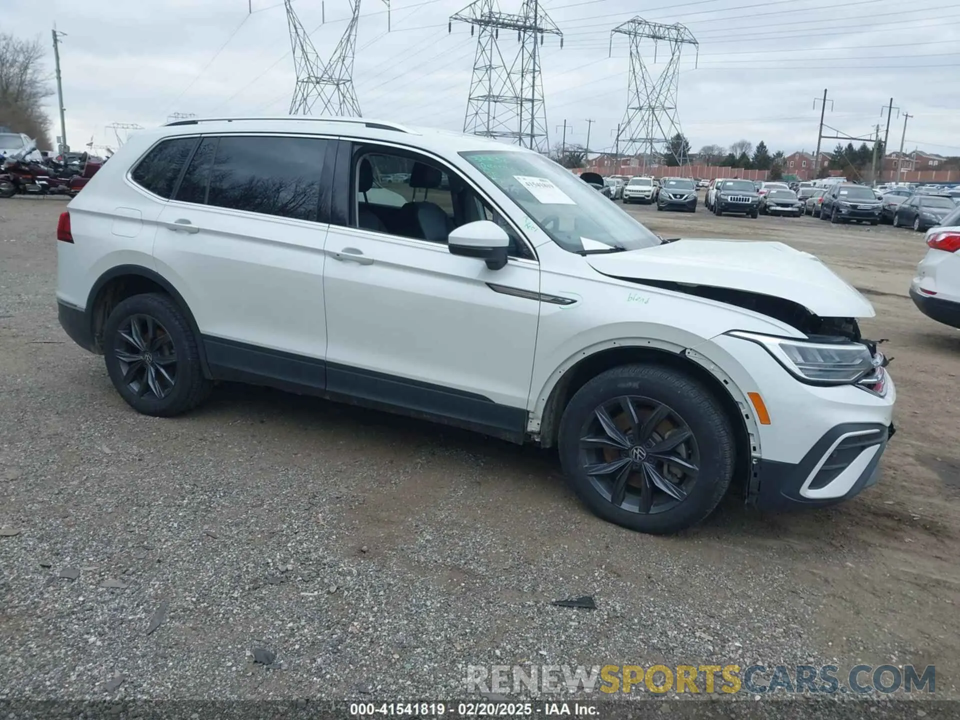 1 Photograph of a damaged car 3VV2B7AX8PM062519 VOLKSWAGEN TIGUAN 2023