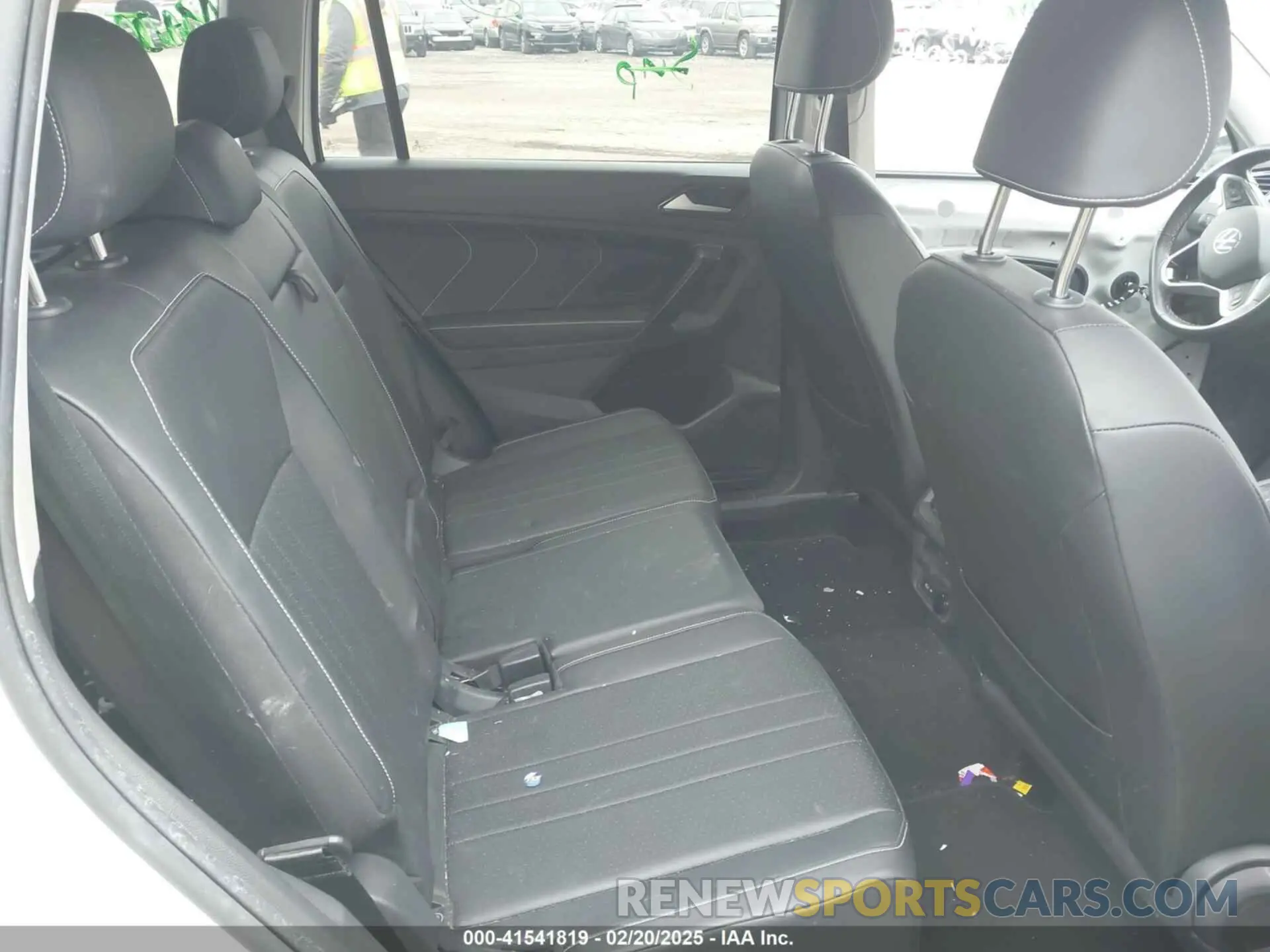 8 Photograph of a damaged car 3VV2B7AX8PM062519 VOLKSWAGEN TIGUAN 2023