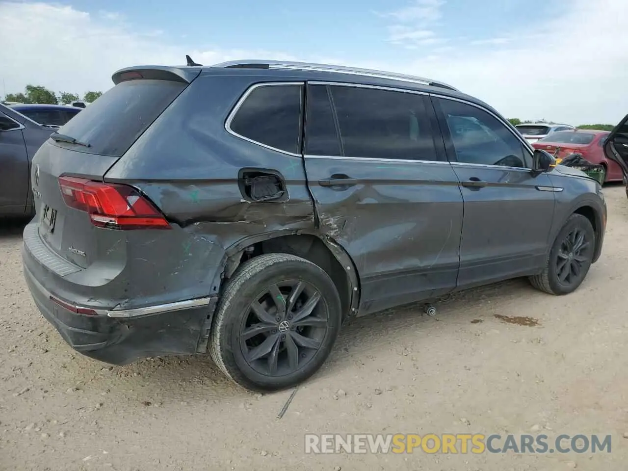 3 Photograph of a damaged car 3VV3B7AX0PM054872 VOLKSWAGEN TIGUAN 2023