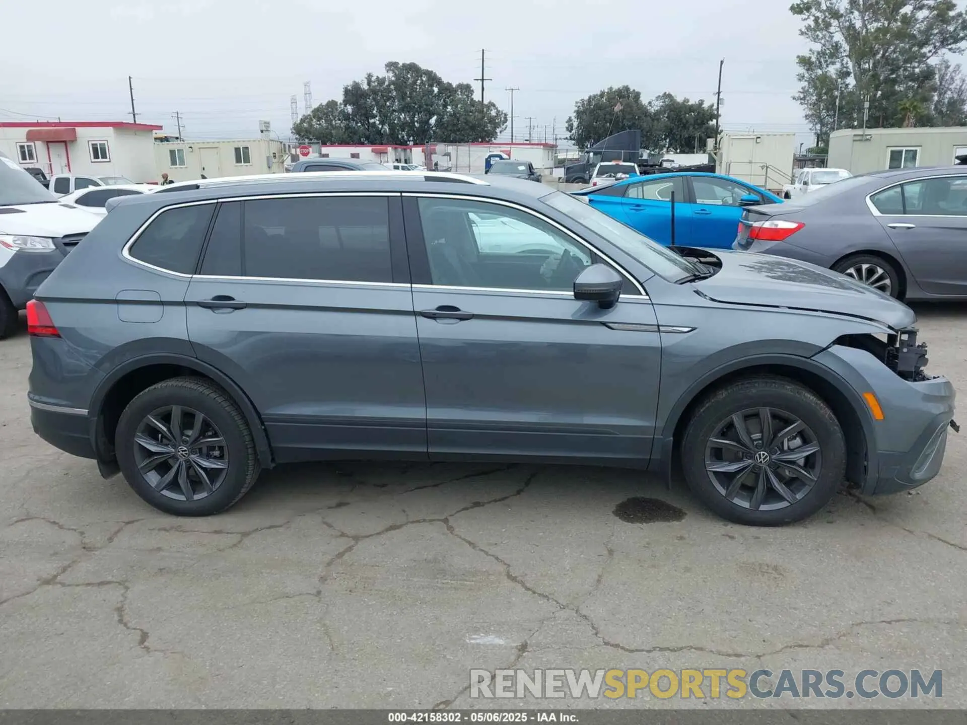 14 Photograph of a damaged car 3VV3B7AX0PM130980 VOLKSWAGEN TIGUAN 2023