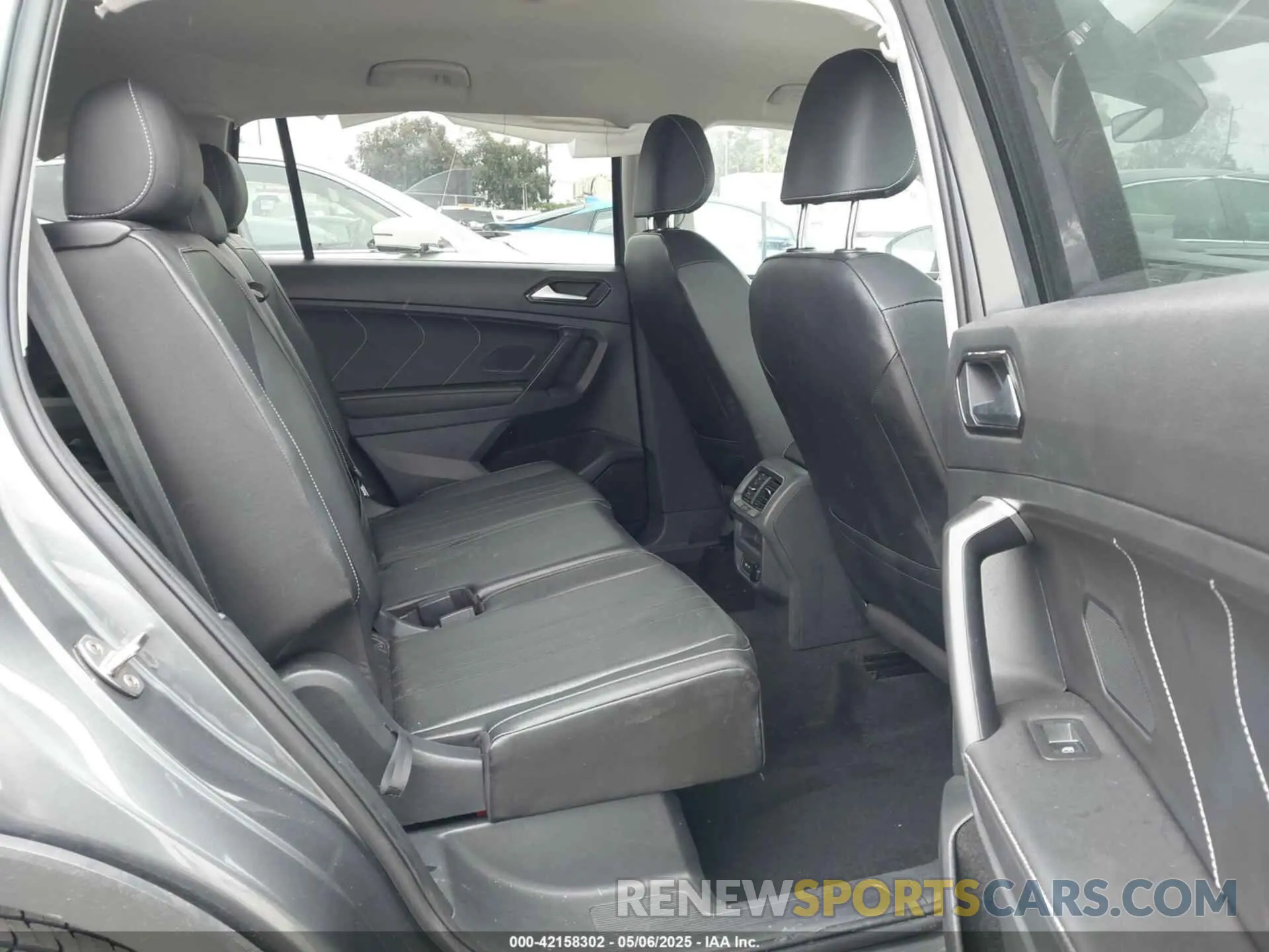 8 Photograph of a damaged car 3VV3B7AX0PM130980 VOLKSWAGEN TIGUAN 2023