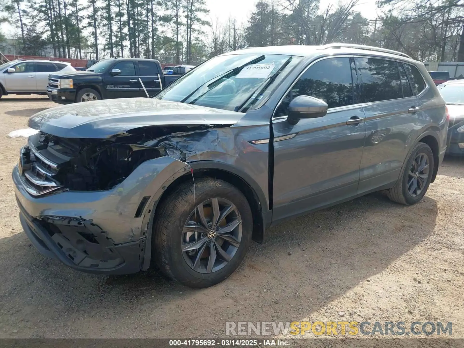 2 Photograph of a damaged car 3VV3B7AX1PM082647 VOLKSWAGEN TIGUAN 2023