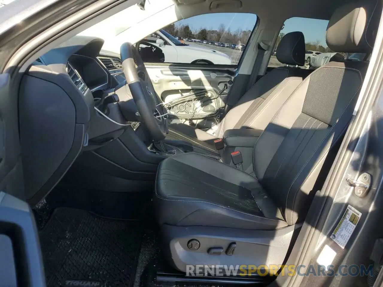 7 Photograph of a damaged car 3VV3B7AX2PM032503 VOLKSWAGEN TIGUAN 2023