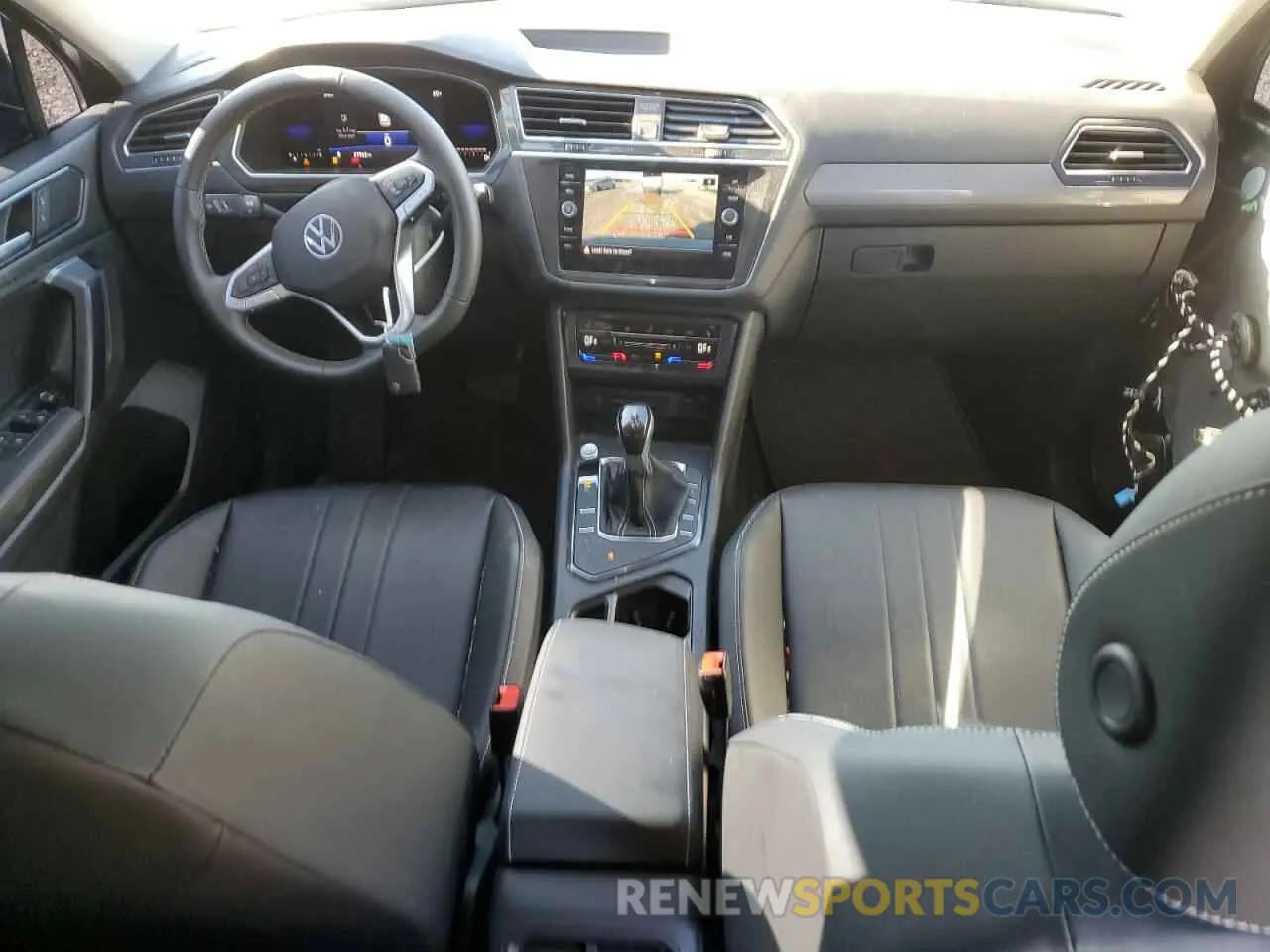 8 Photograph of a damaged car 3VV3B7AX2PM032503 VOLKSWAGEN TIGUAN 2023