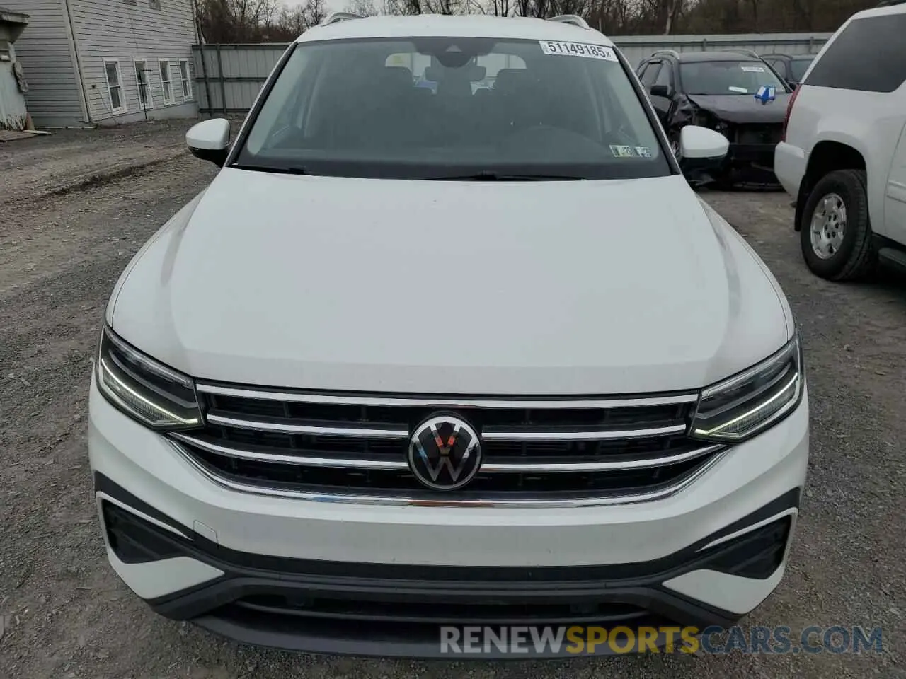 5 Photograph of a damaged car 3VV3B7AX2PM115140 VOLKSWAGEN TIGUAN 2023
