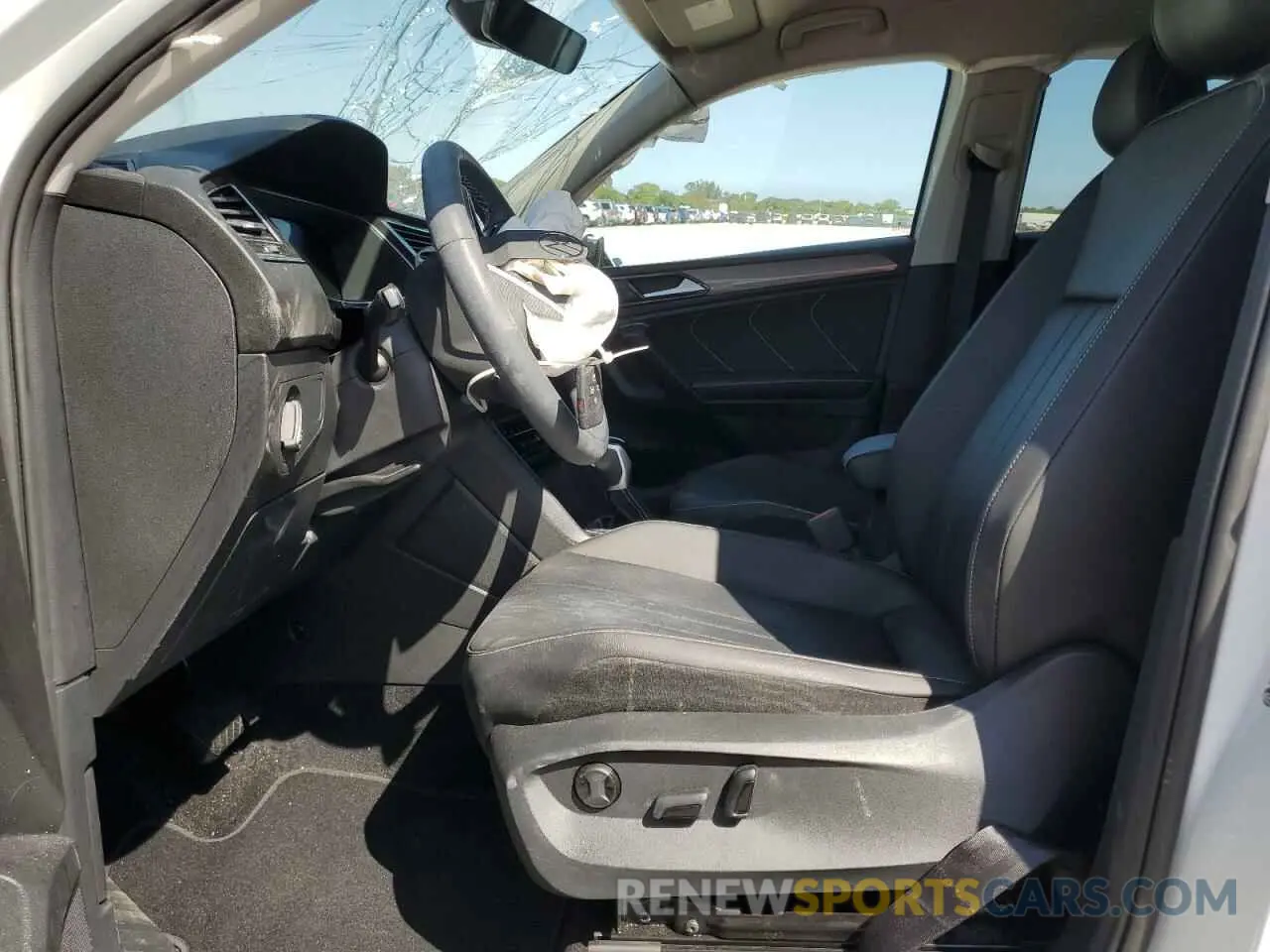 7 Photograph of a damaged car 3VV3B7AX2PM115669 VOLKSWAGEN TIGUAN 2023