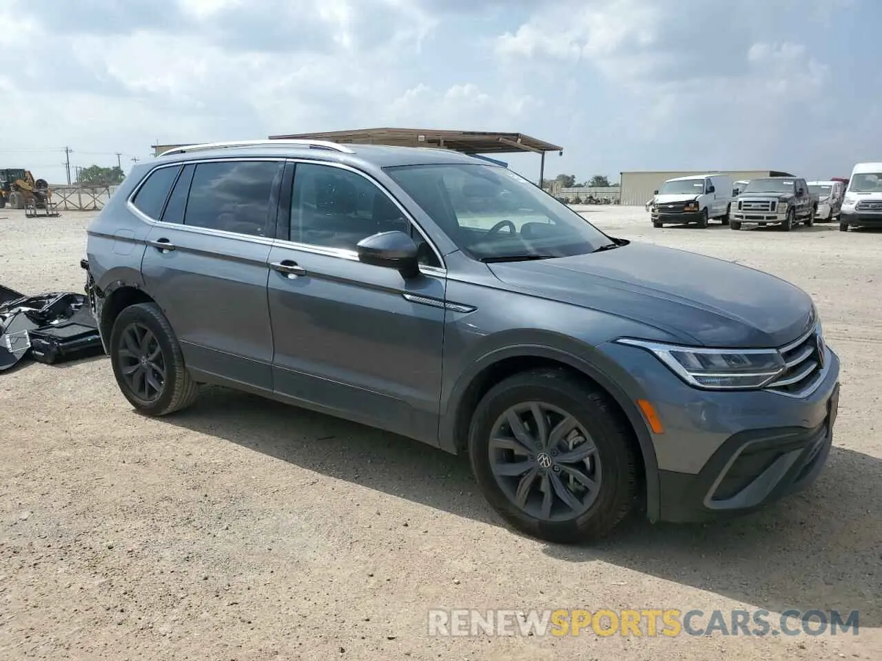 4 Photograph of a damaged car 3VV3B7AX2PM125103 VOLKSWAGEN TIGUAN 2023