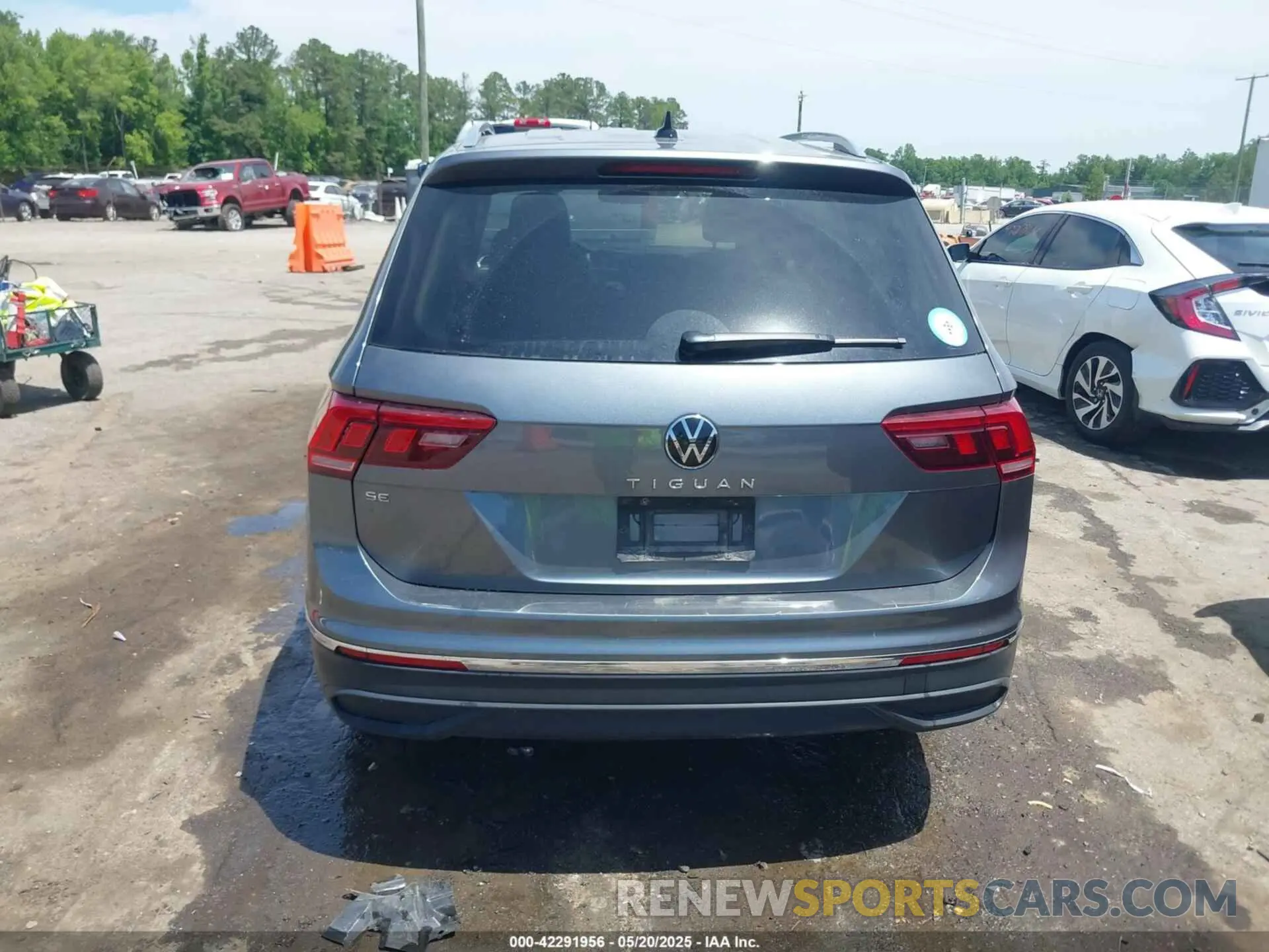 16 Photograph of a damaged car 3VV3B7AX3PM118743 VOLKSWAGEN TIGUAN 2023