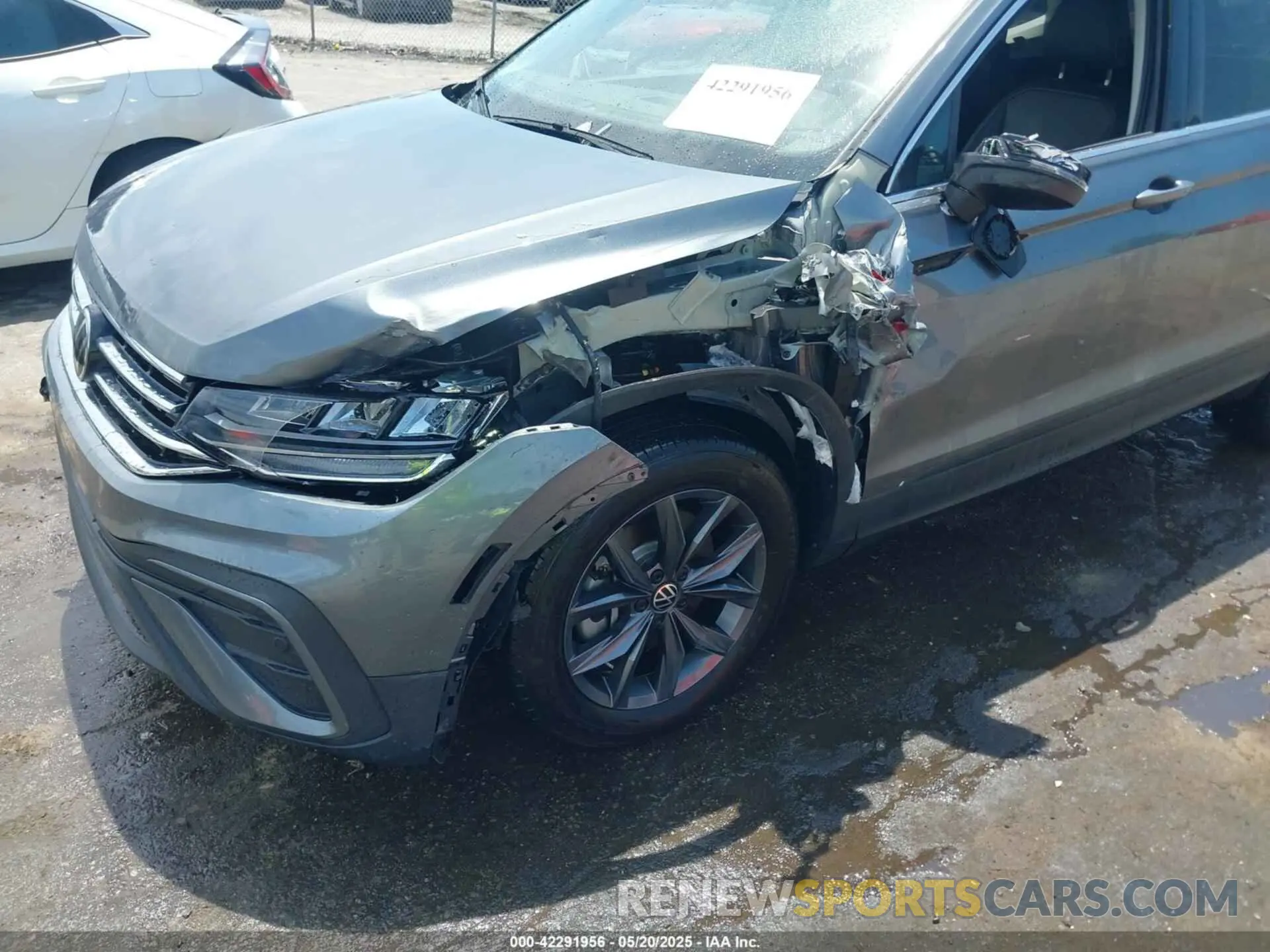 6 Photograph of a damaged car 3VV3B7AX3PM118743 VOLKSWAGEN TIGUAN 2023