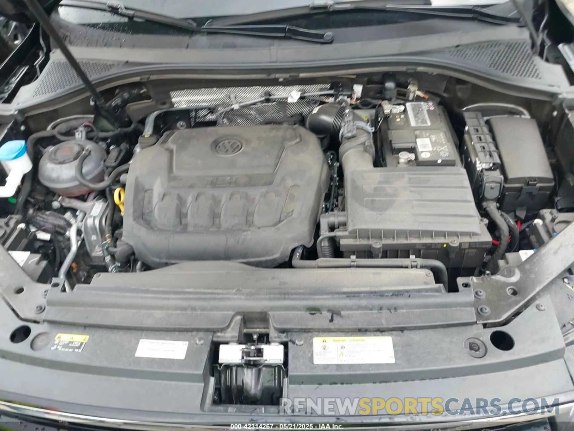 10 Photograph of a damaged car 3VV3B7AX3PM131427 VOLKSWAGEN TIGUAN 2023