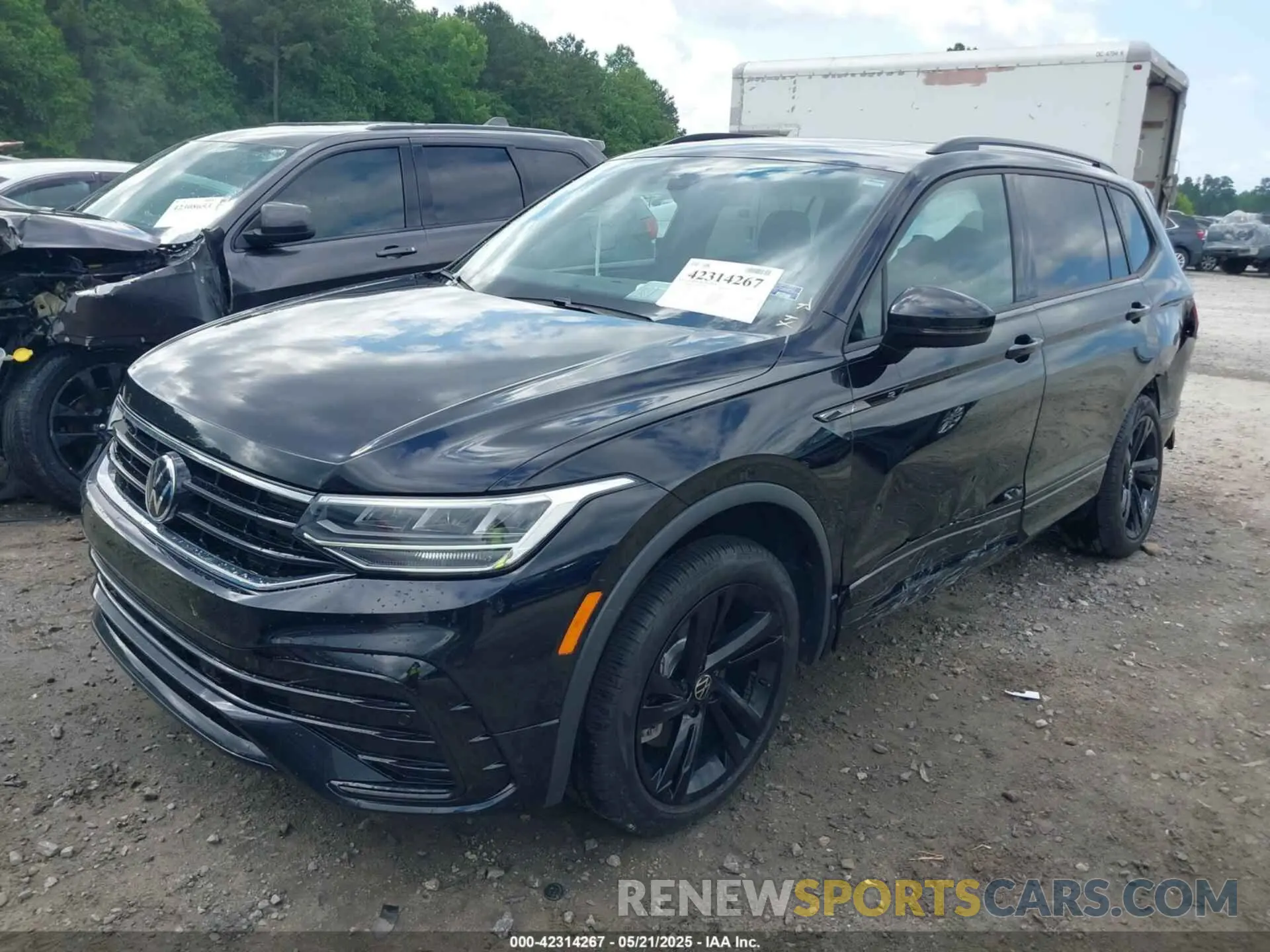 2 Photograph of a damaged car 3VV3B7AX3PM131427 VOLKSWAGEN TIGUAN 2023
