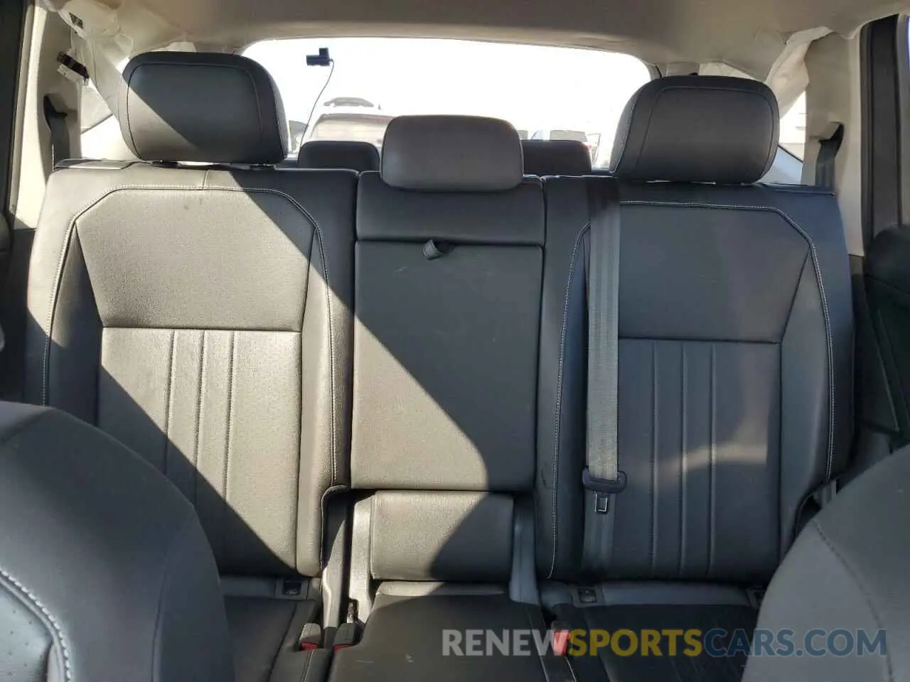 10 Photograph of a damaged car 3VV3B7AX3PM134005 VOLKSWAGEN TIGUAN 2023